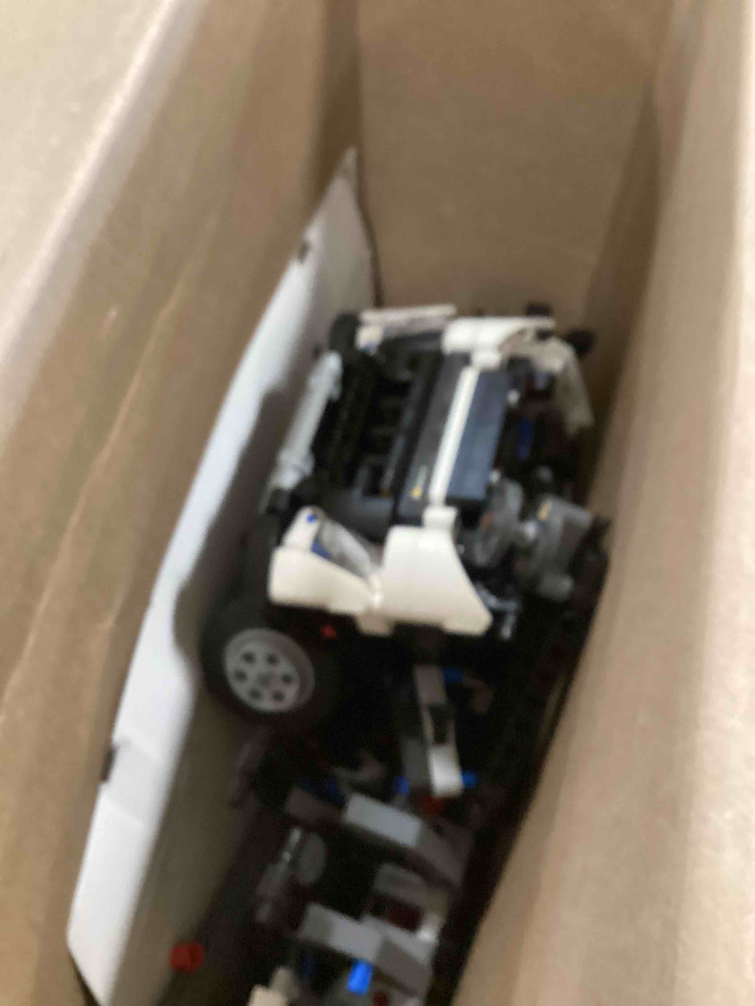 https://s3.amazonaws.com/lotting-images-prod/bidfta/PPE1296095_1746197167950.jpeg