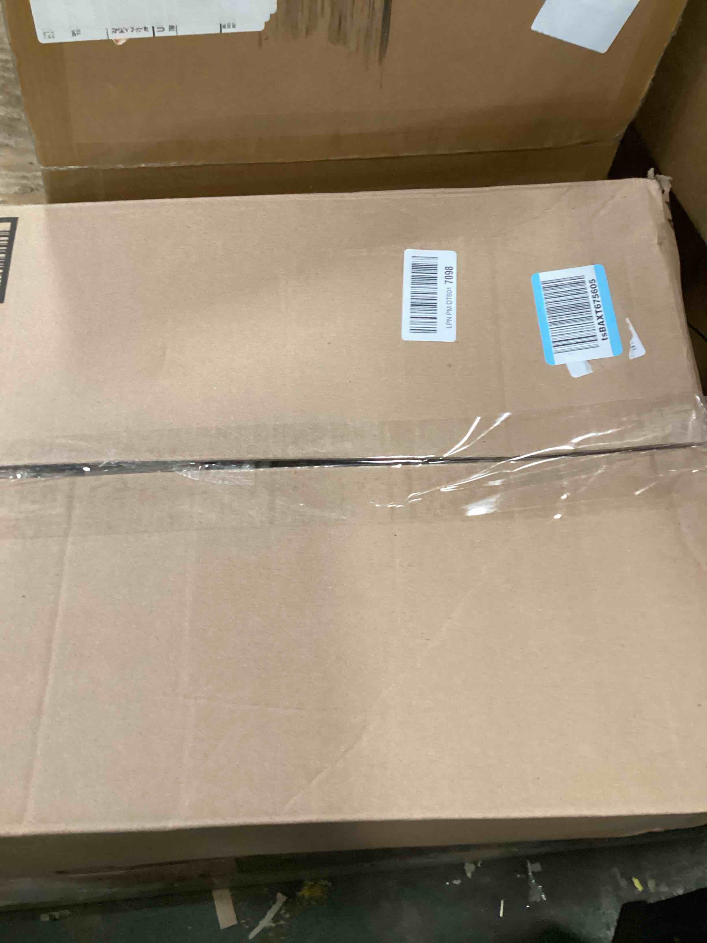 https://s3.amazonaws.com/lotting-images-prod/bidfta/PPE1296150_1746203774427.jpeg