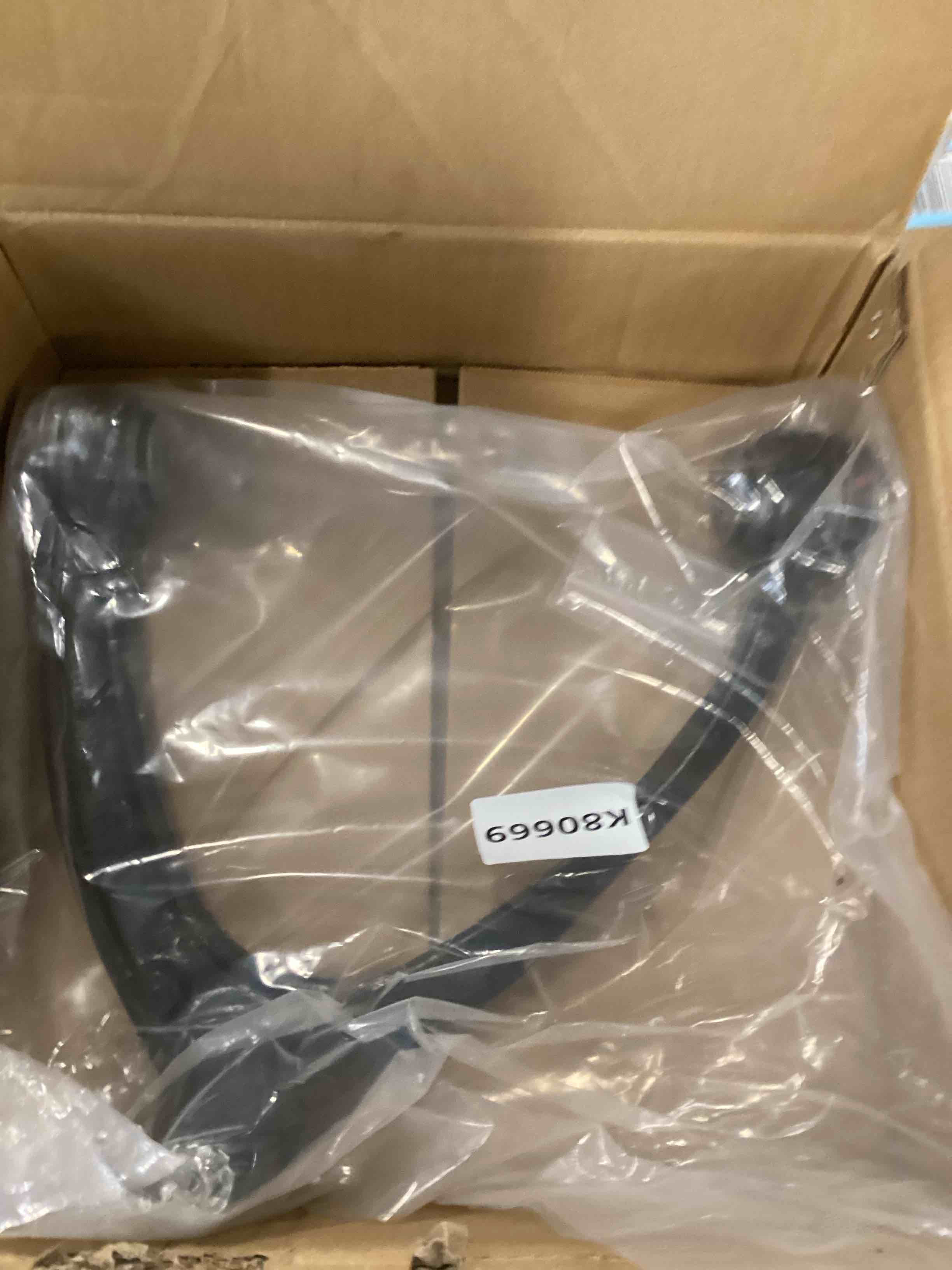 https://s3.amazonaws.com/lotting-images-prod/bidfta/PPE1296226_1746448401606.jpeg
