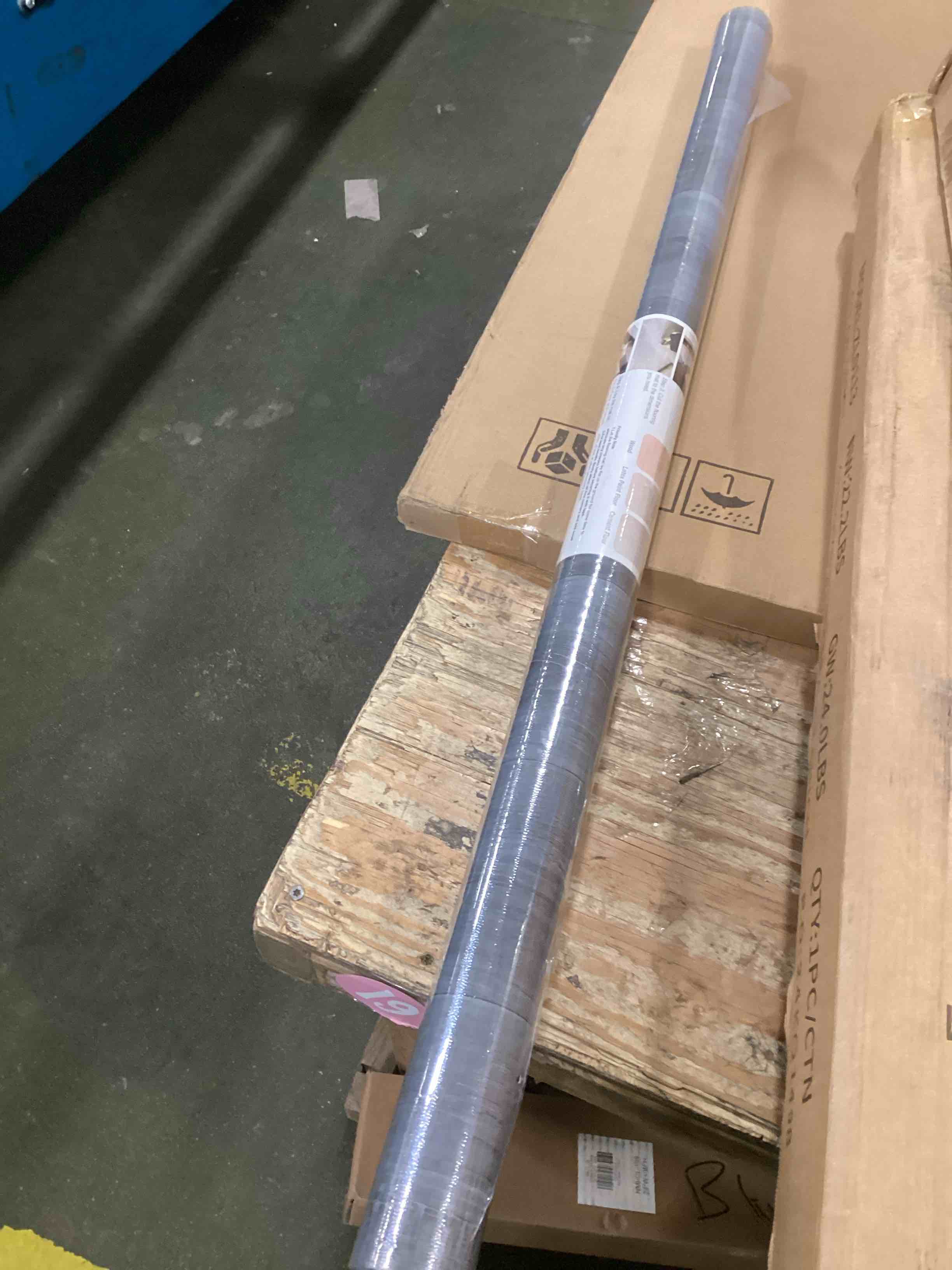 https://s3.amazonaws.com/lotting-images-prod/bidfta/PPE1296236_1746449269061.jpeg
