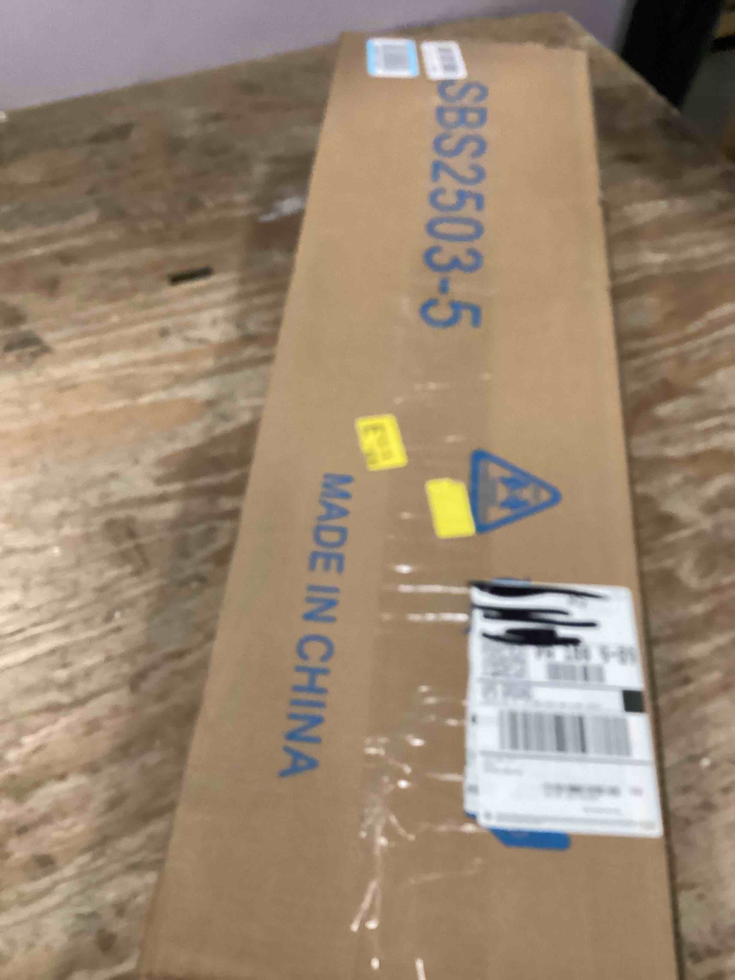 https://s3.amazonaws.com/lotting-images-prod/bidfta/PPE1296336_1746466828568.jpeg