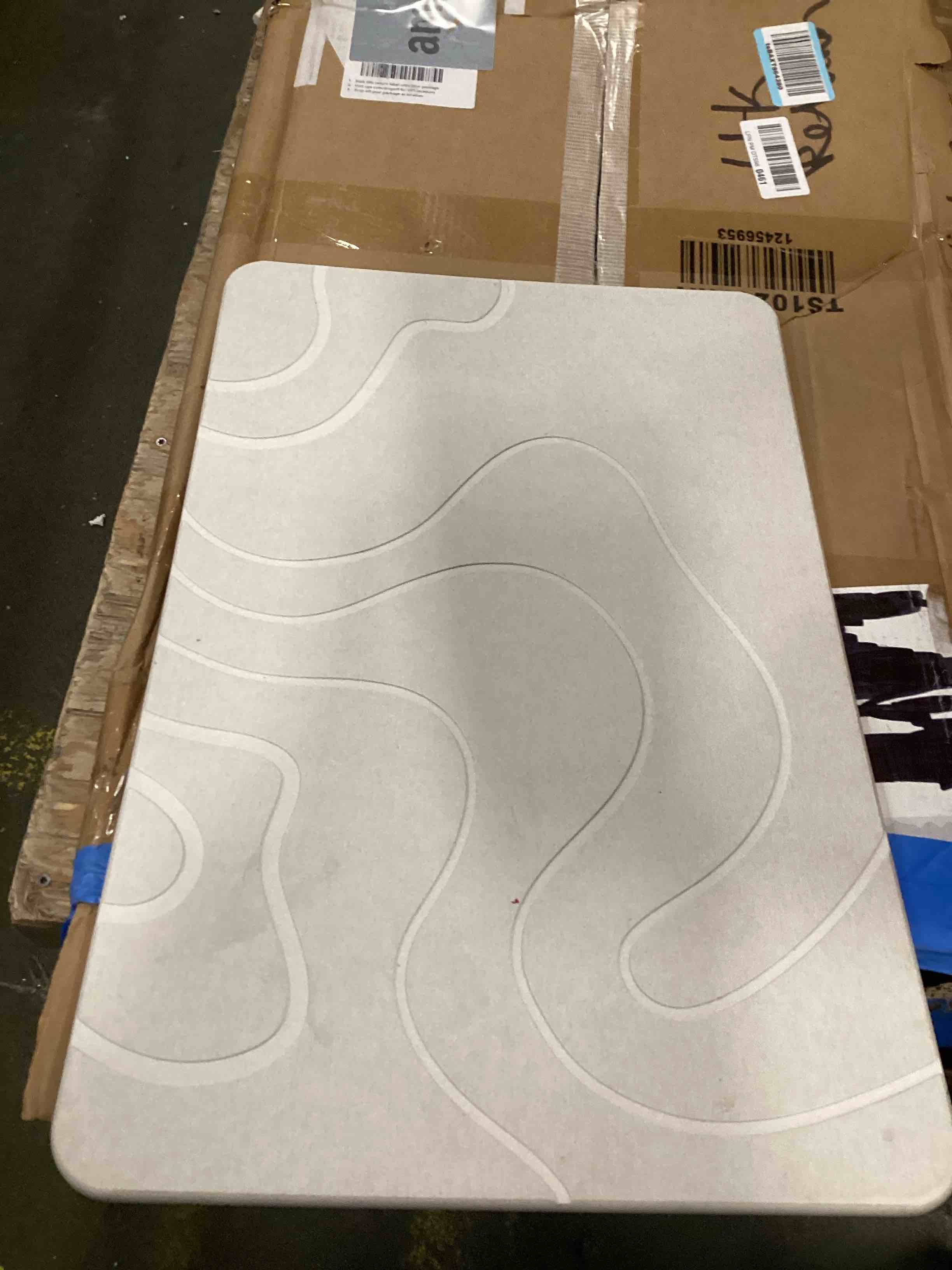 https://s3.amazonaws.com/lotting-images-prod/bidfta/PPE1296339_1746467223496.jpeg
