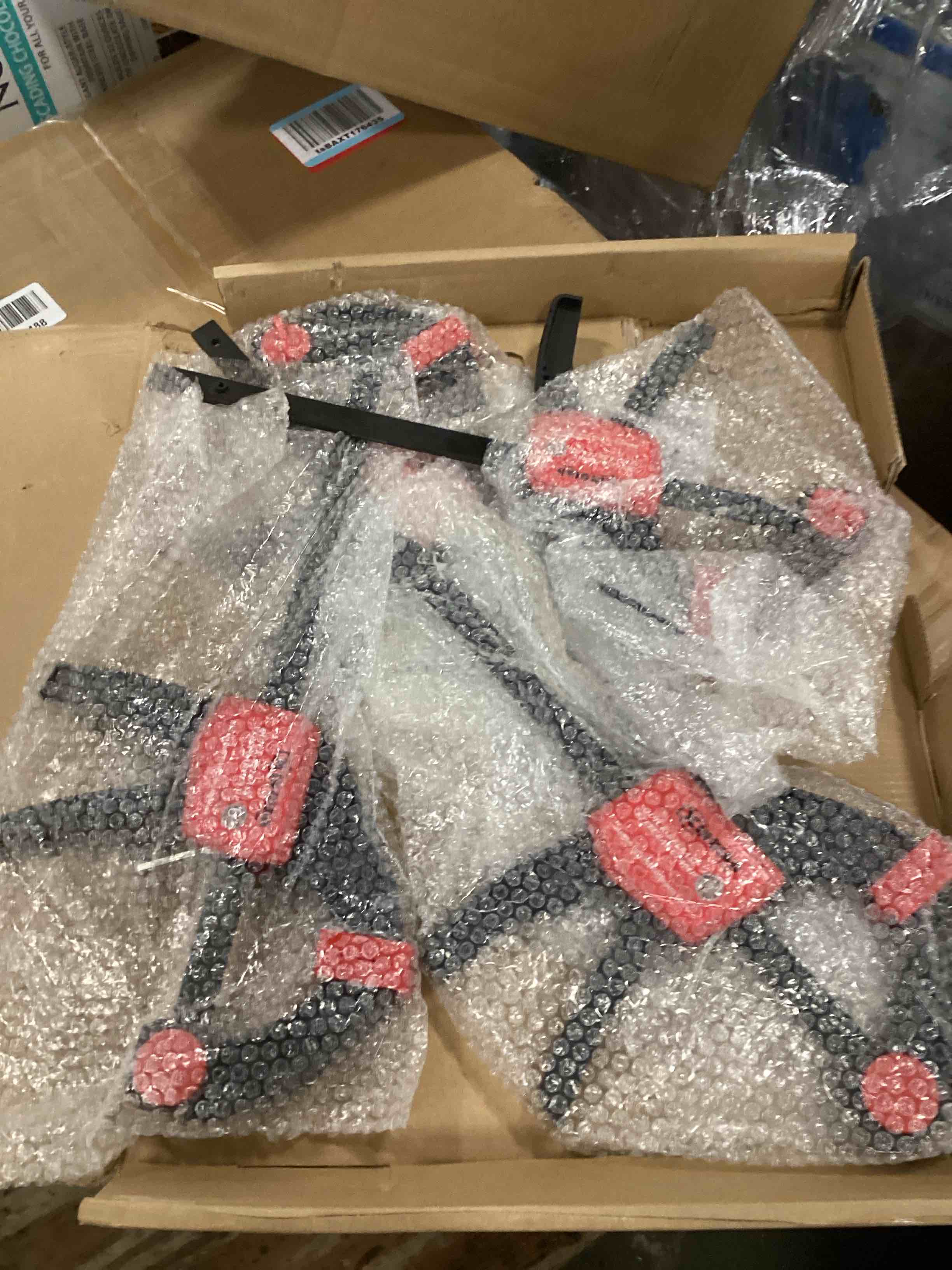 https://s3.amazonaws.com/lotting-images-prod/bidfta/PPE1296670_1746622388786.jpeg