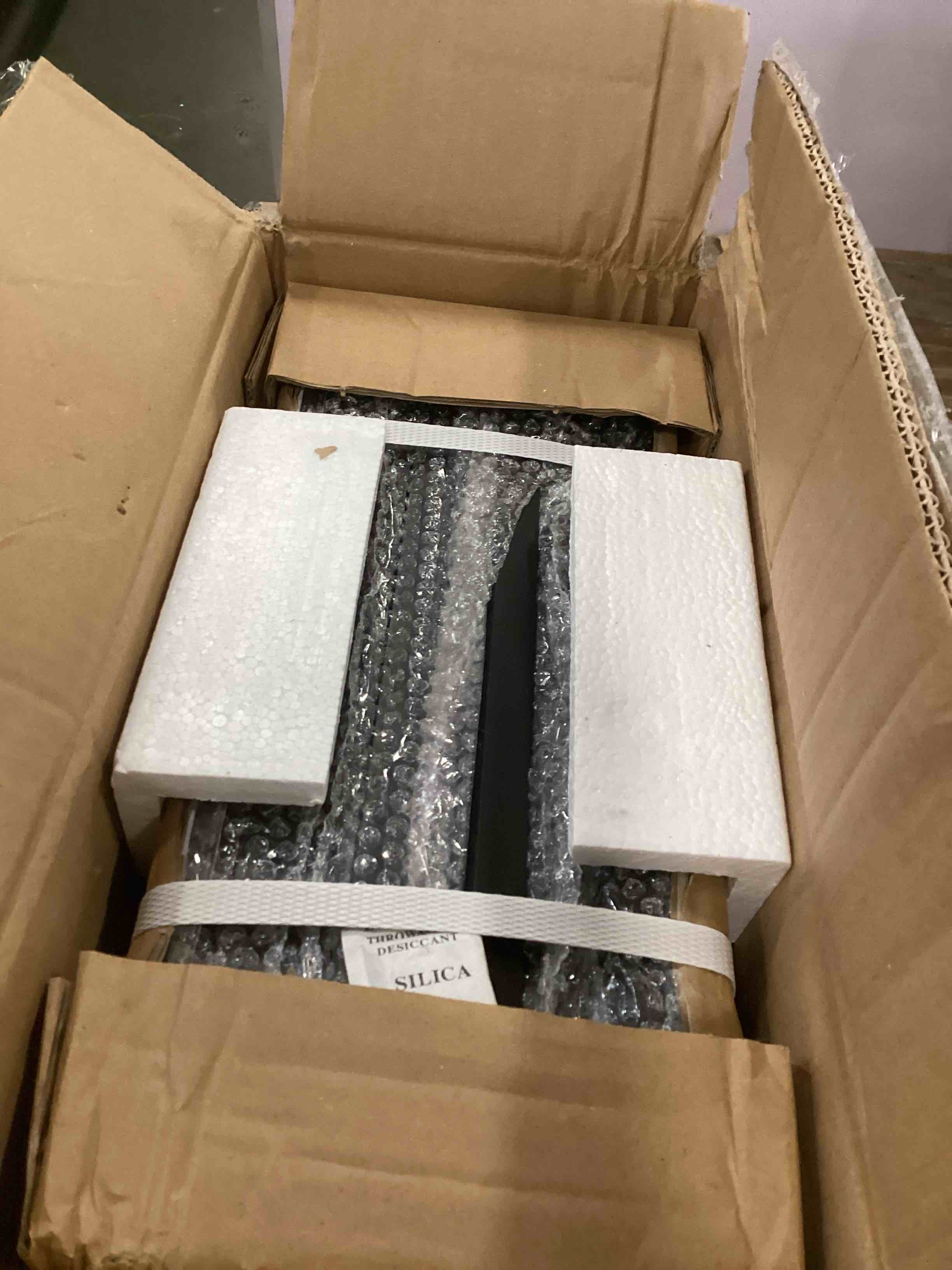 https://s3.amazonaws.com/lotting-images-prod/bidfta/PPE1296699_1746626271749.jpeg