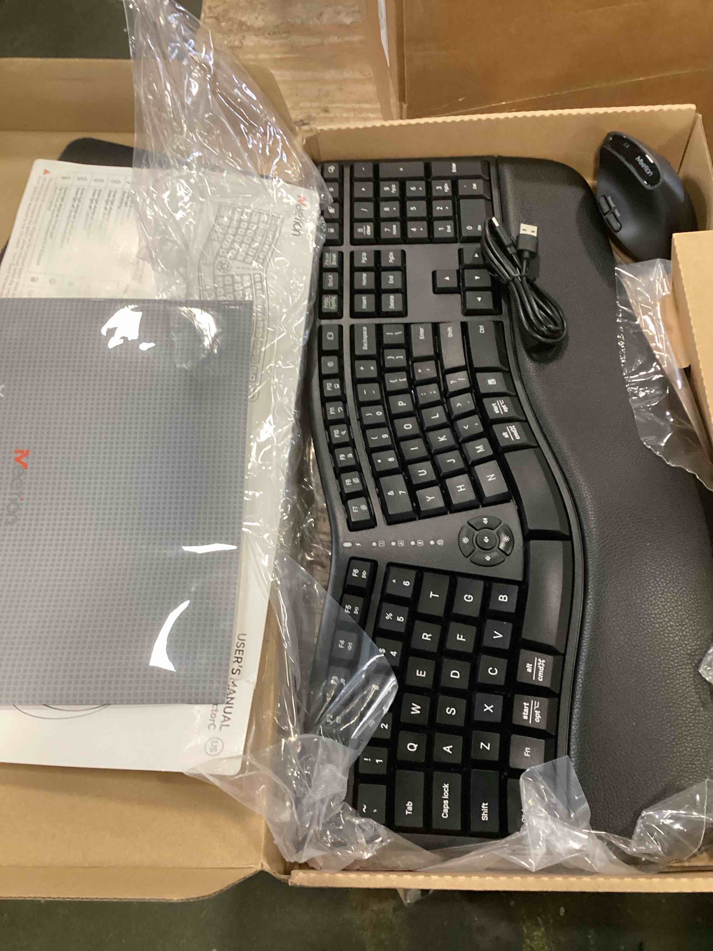 https://s3.amazonaws.com/lotting-images-prod/bidfta/PPE1296706_1746628196554.jpeg