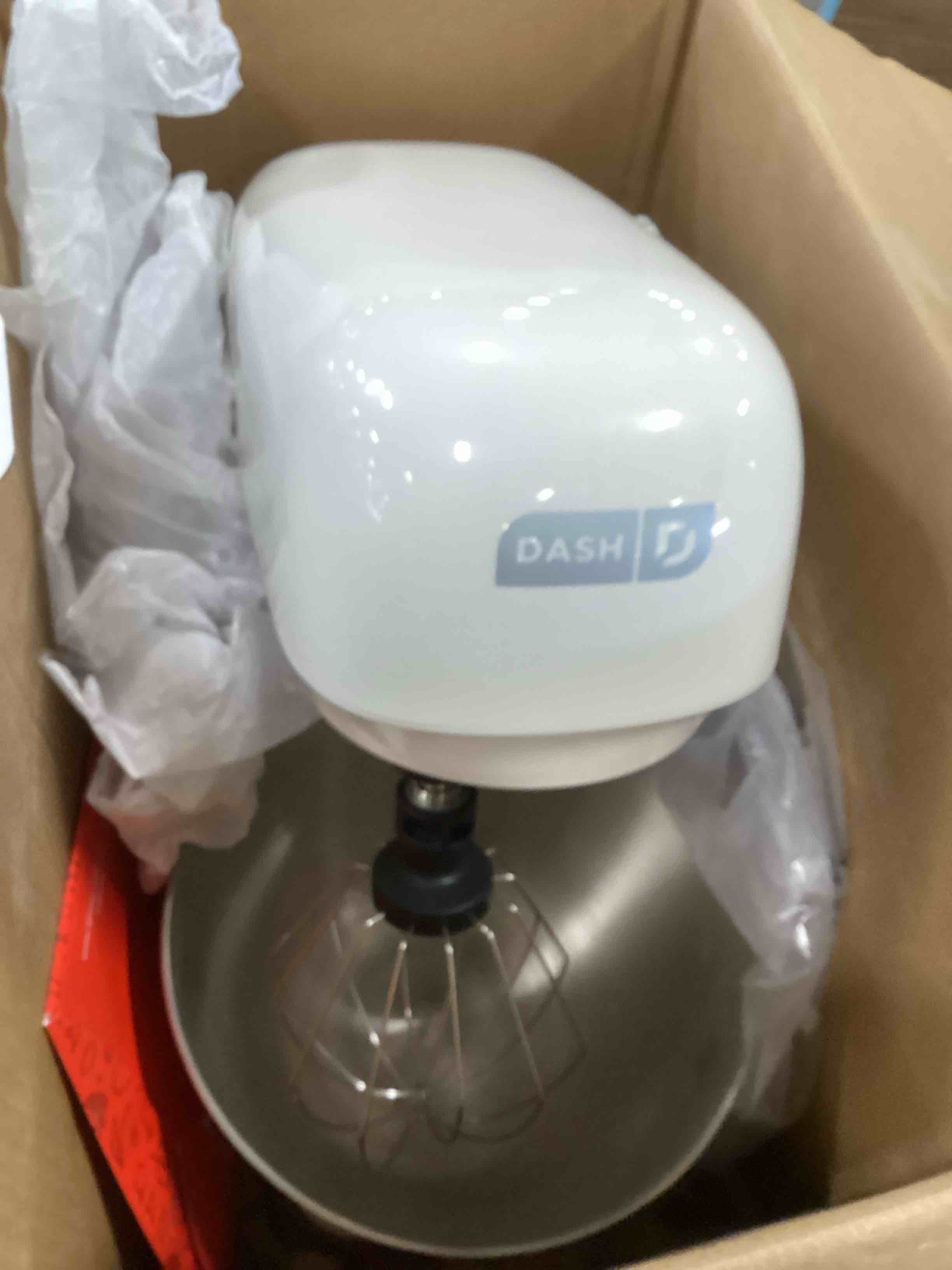 https://s3.amazonaws.com/lotting-images-prod/bidfta/PPE1296964_1746716202334.jpeg
