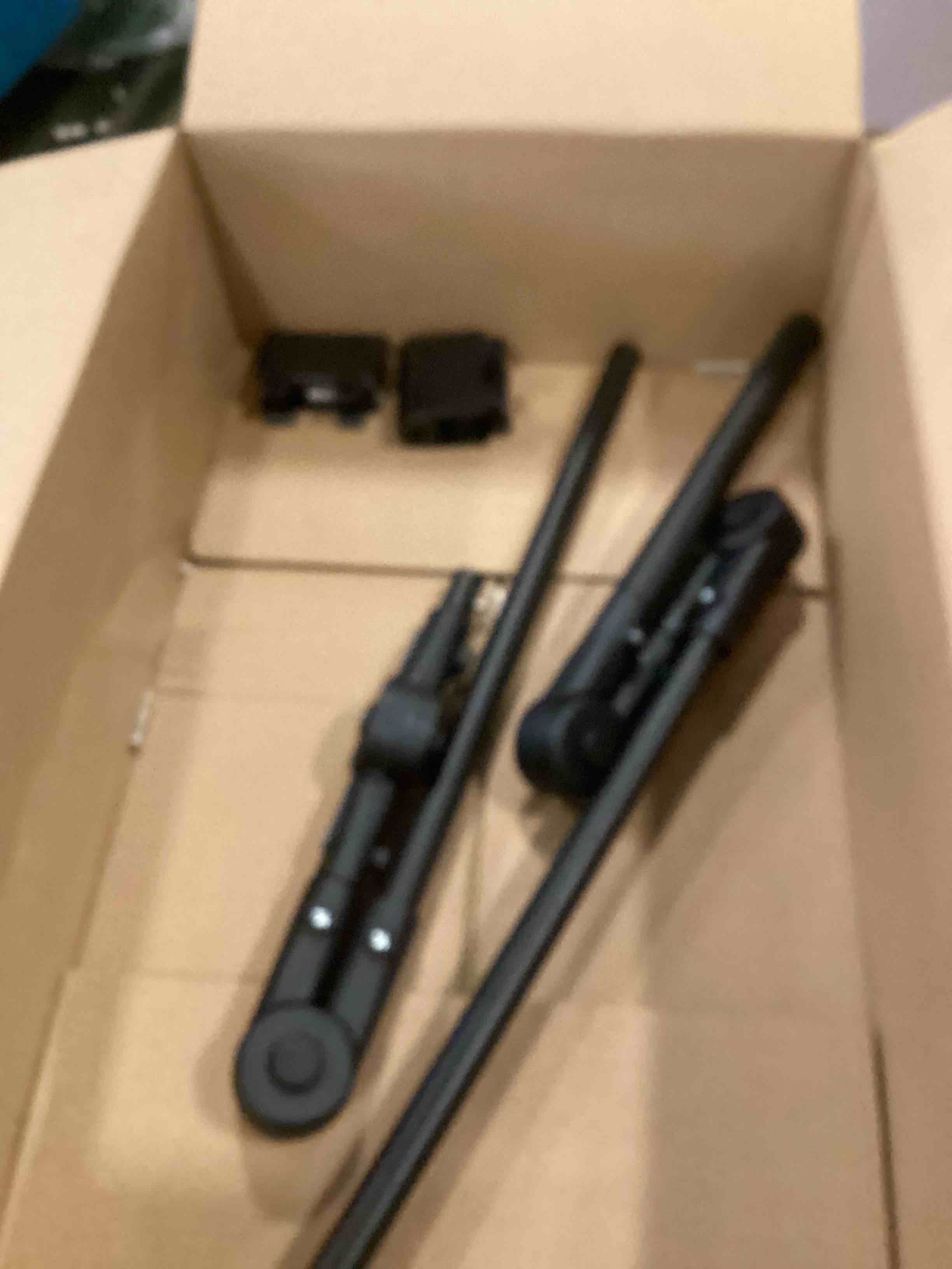 https://s3.amazonaws.com/lotting-images-prod/bidfta/PPE1296975_1746717260991.jpeg