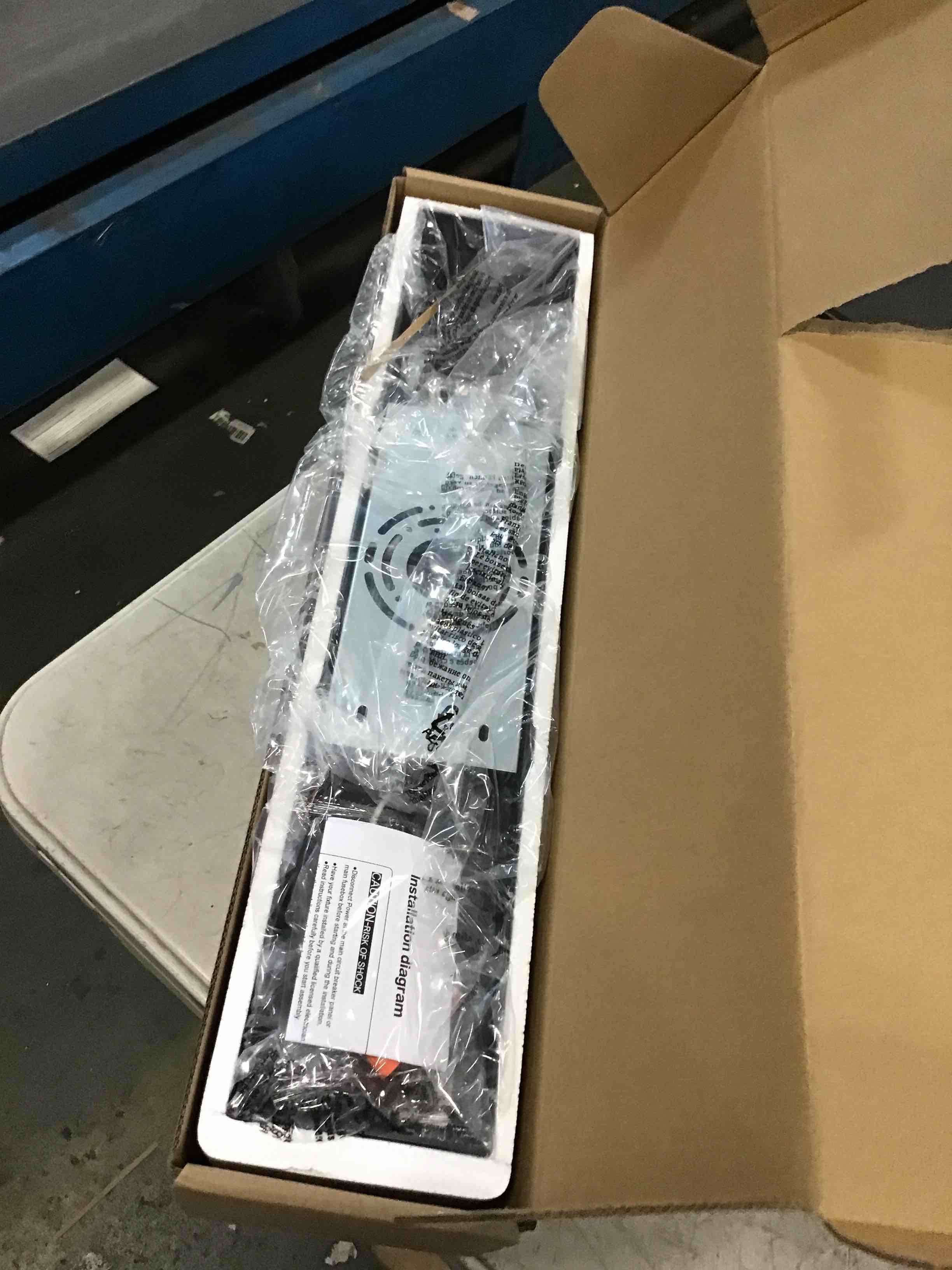 https://s3.amazonaws.com/lotting-images-prod/bidfta/PPE1297819_1745333822290.jpeg