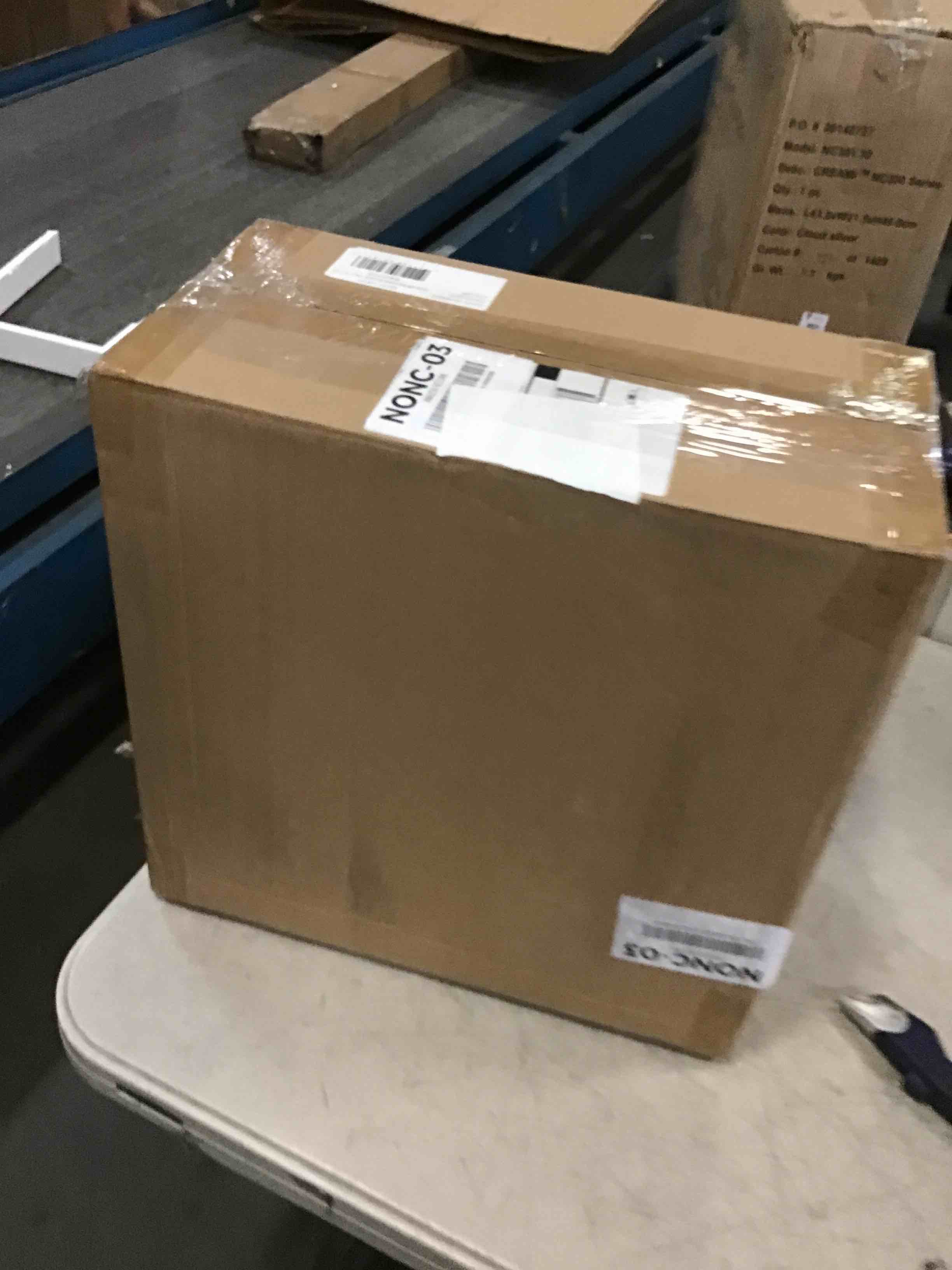 https://s3.amazonaws.com/lotting-images-prod/bidfta/PPE1297879_1745338627201.jpeg