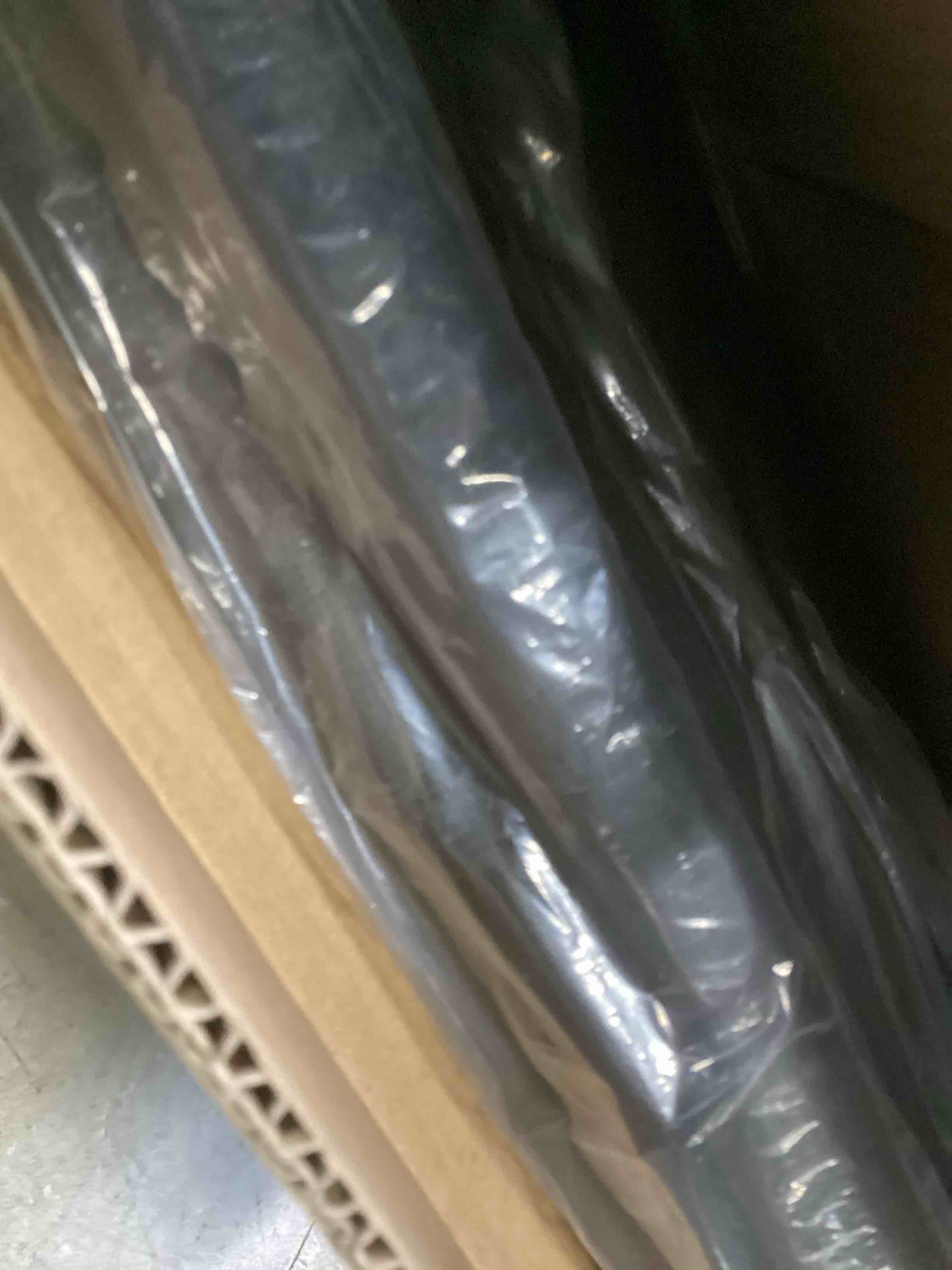 https://s3.amazonaws.com/lotting-images-prod/bidfta/PPE1297991_1745516618131.jpeg