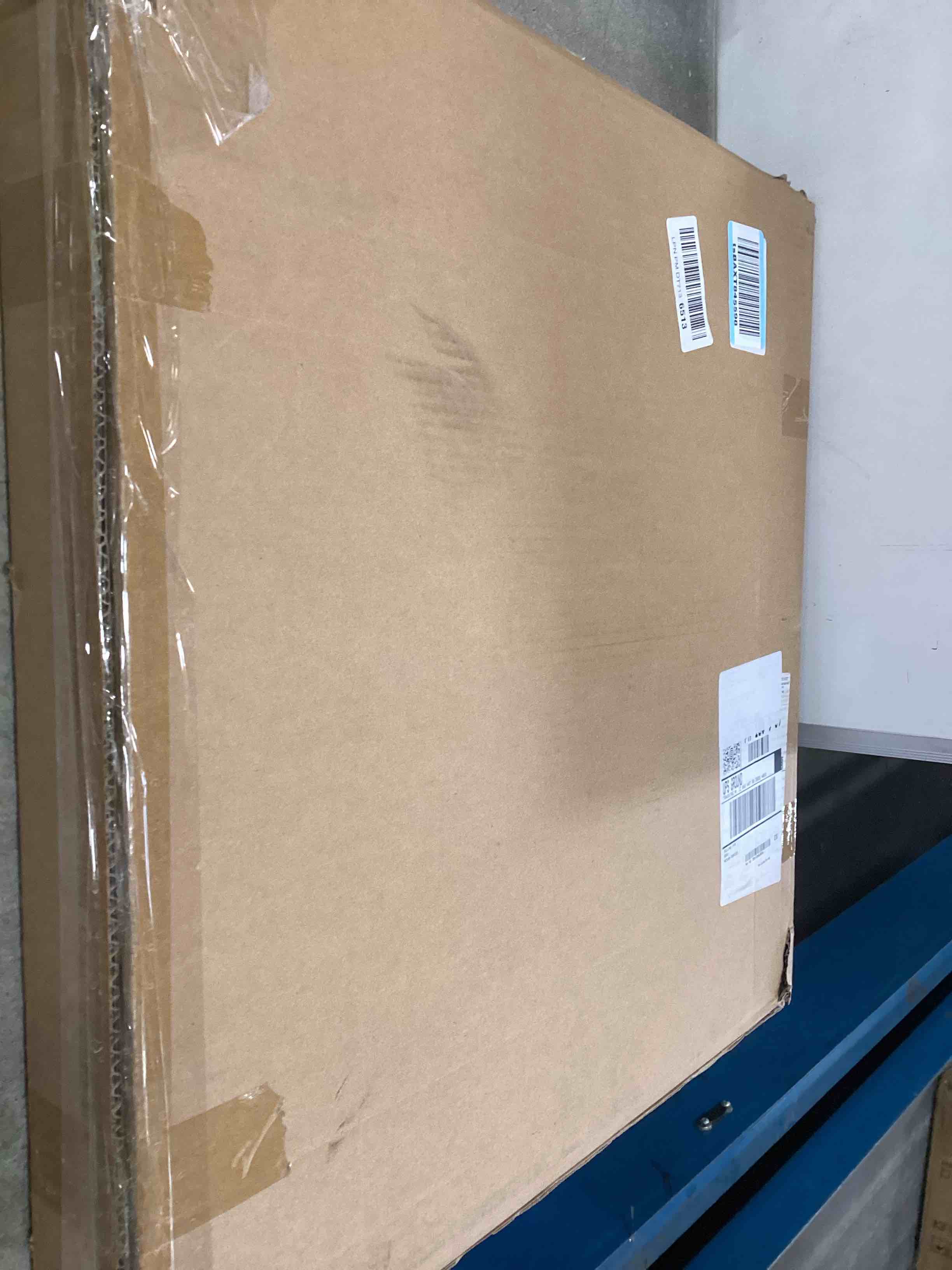https://s3.amazonaws.com/lotting-images-prod/bidfta/PPE1297991_1745516638921.jpeg