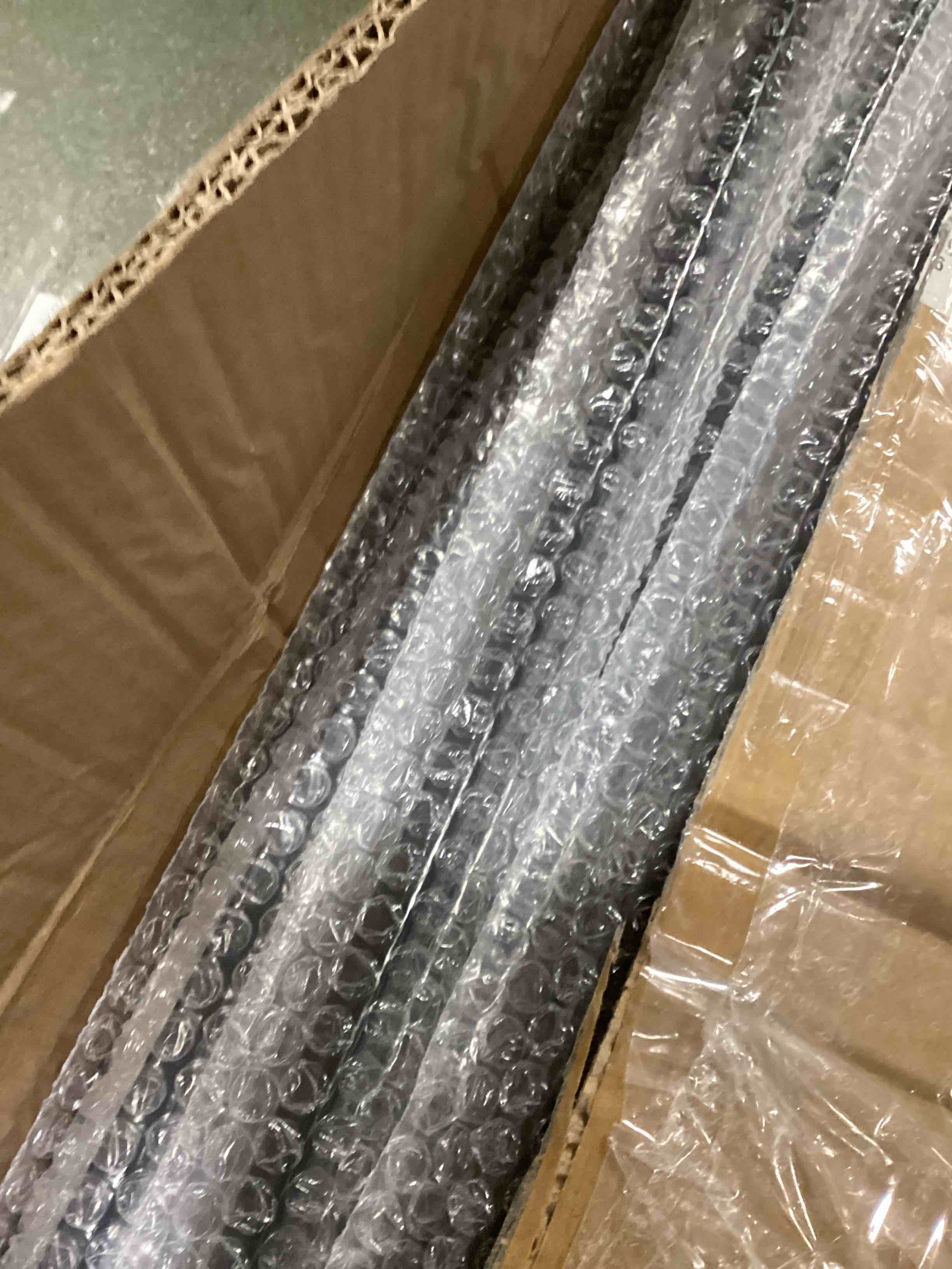 https://s3.amazonaws.com/lotting-images-prod/bidfta/PPE1298011_1745519170917.jpeg