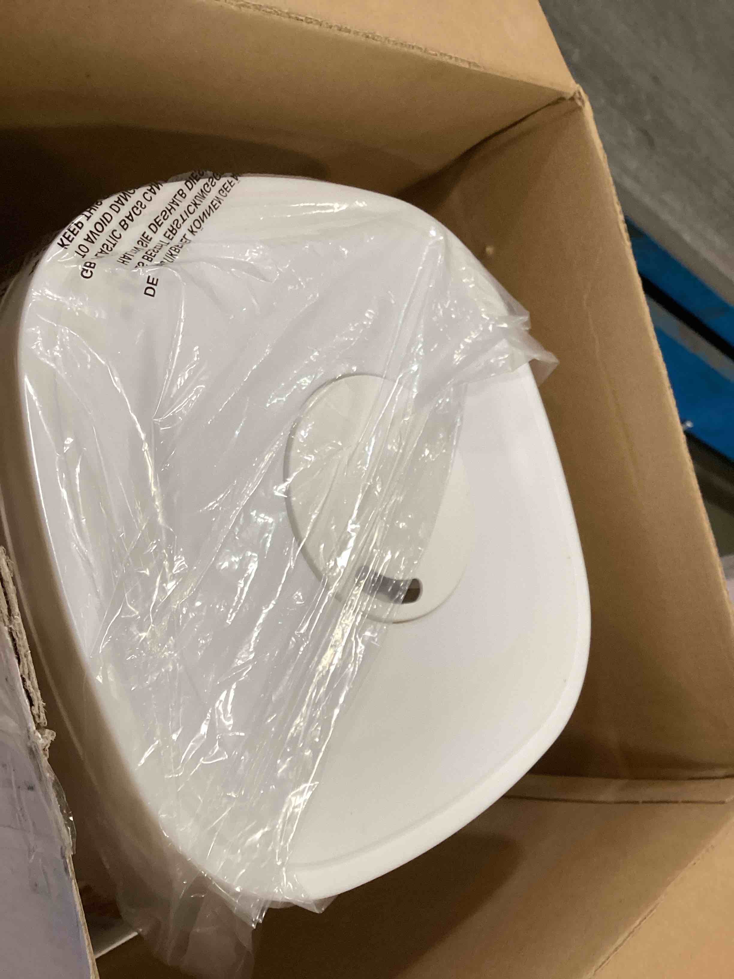 https://s3.amazonaws.com/lotting-images-prod/bidfta/PPE1298130_1745853472232.jpeg