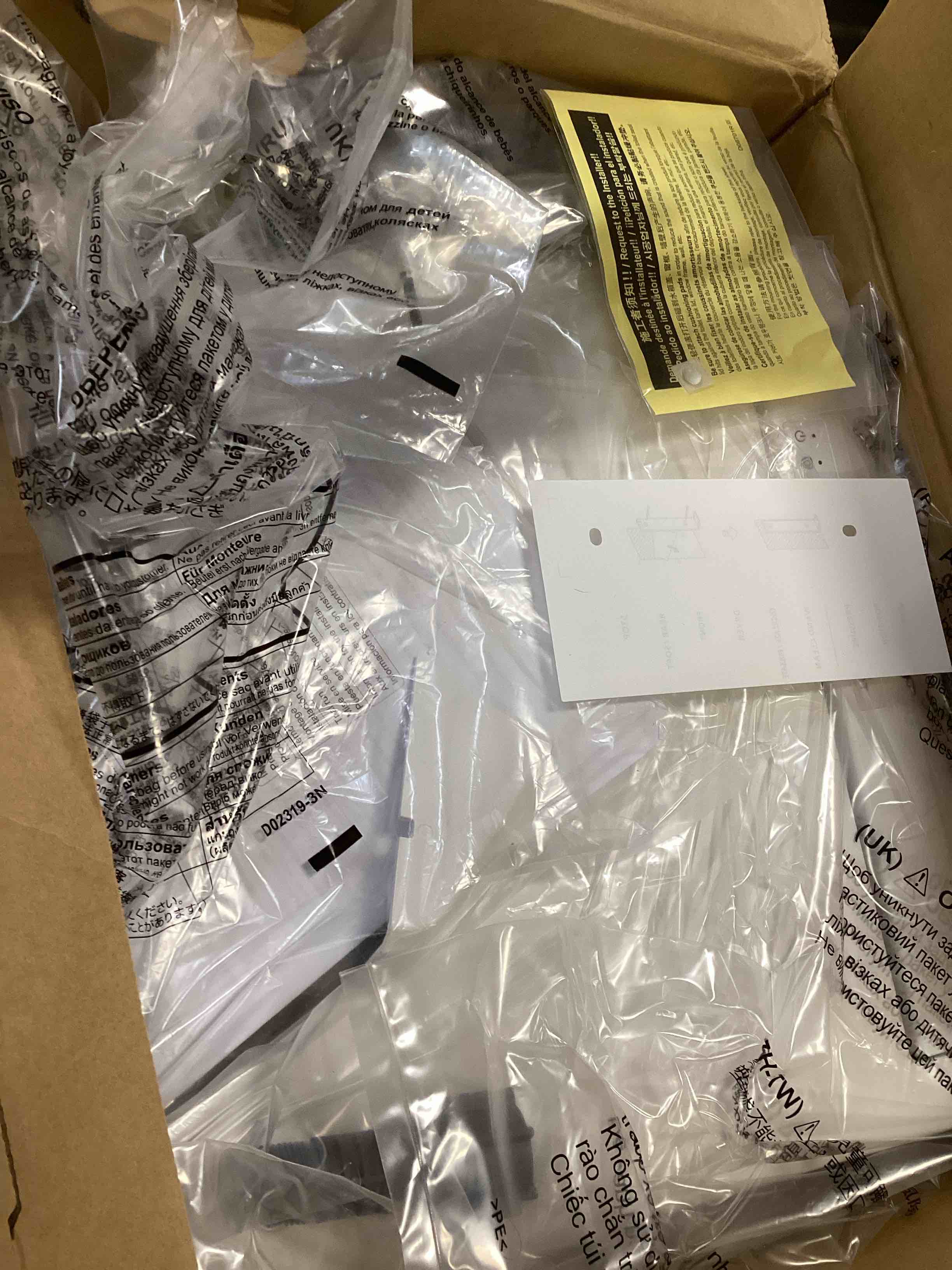 https://s3.amazonaws.com/lotting-images-prod/bidfta/PPE1298229_1745866527563.jpeg