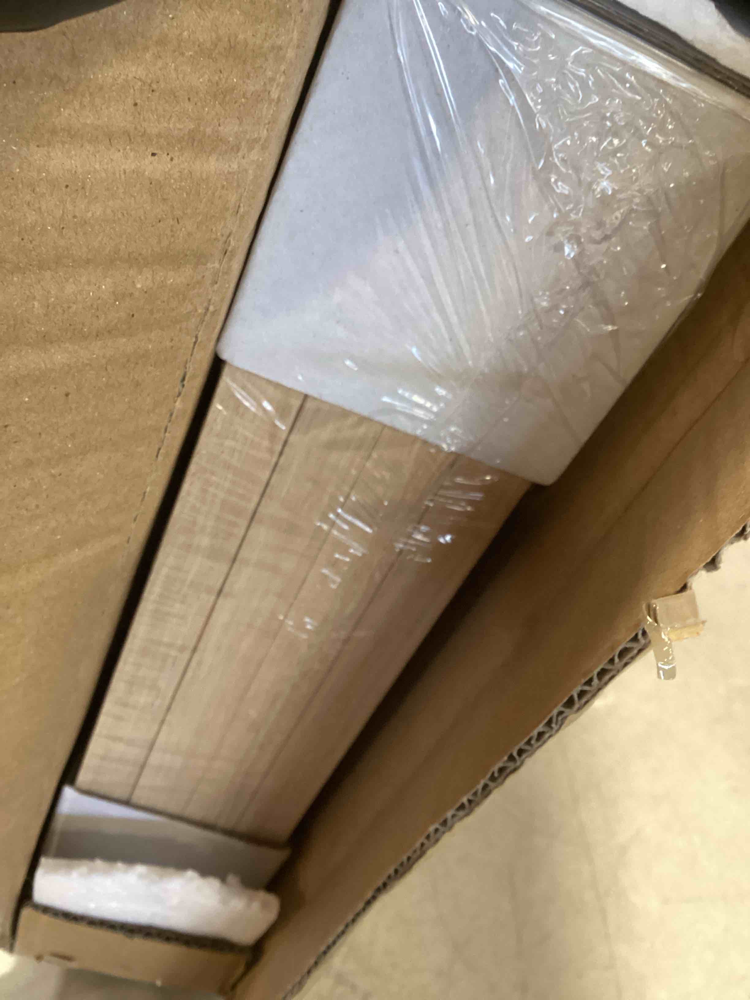 https://s3.amazonaws.com/lotting-images-prod/bidfta/PPE1298255_1745870772526.jpeg