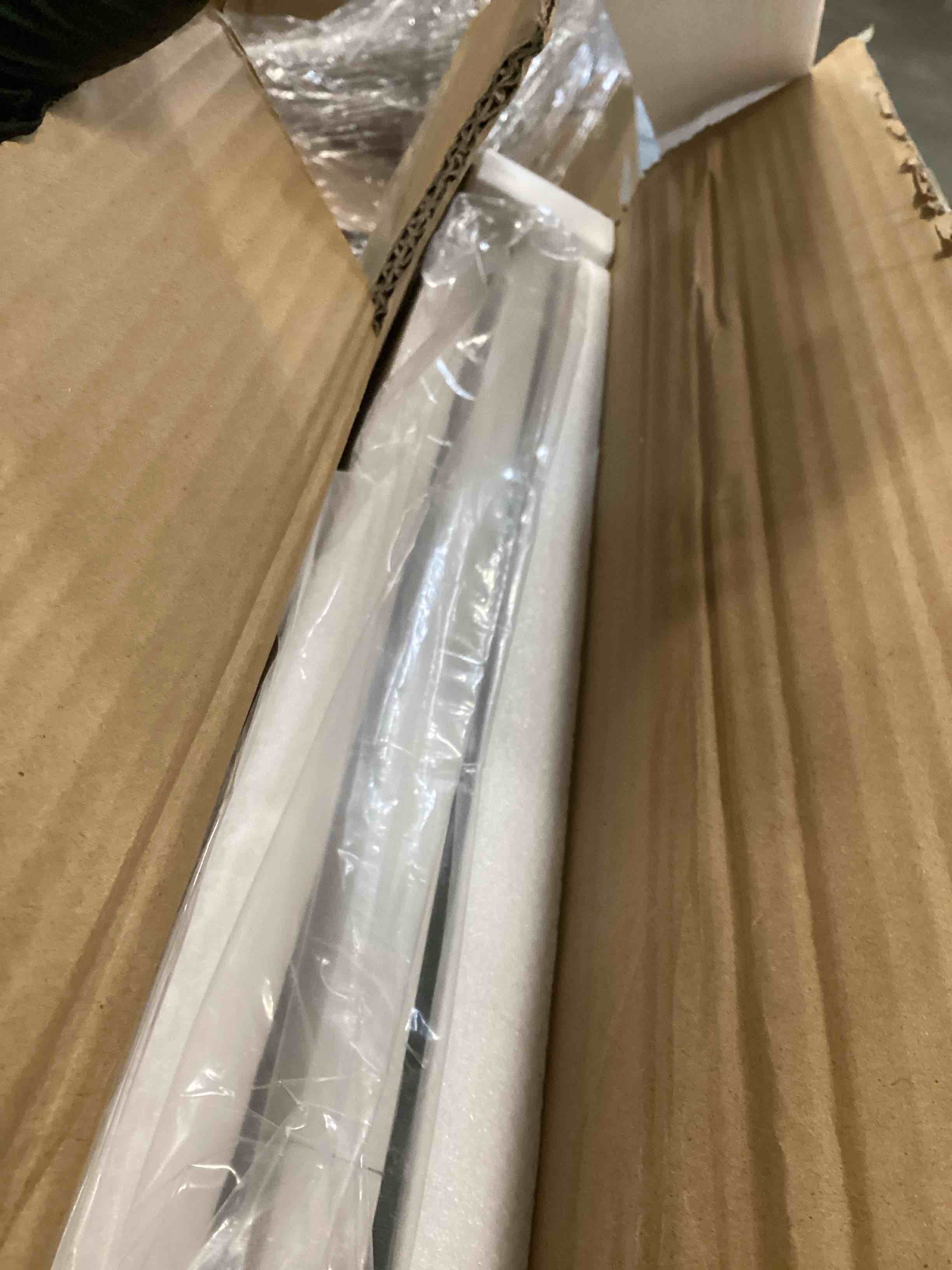 https://s3.amazonaws.com/lotting-images-prod/bidfta/PPE1298351_1745940756445.jpeg