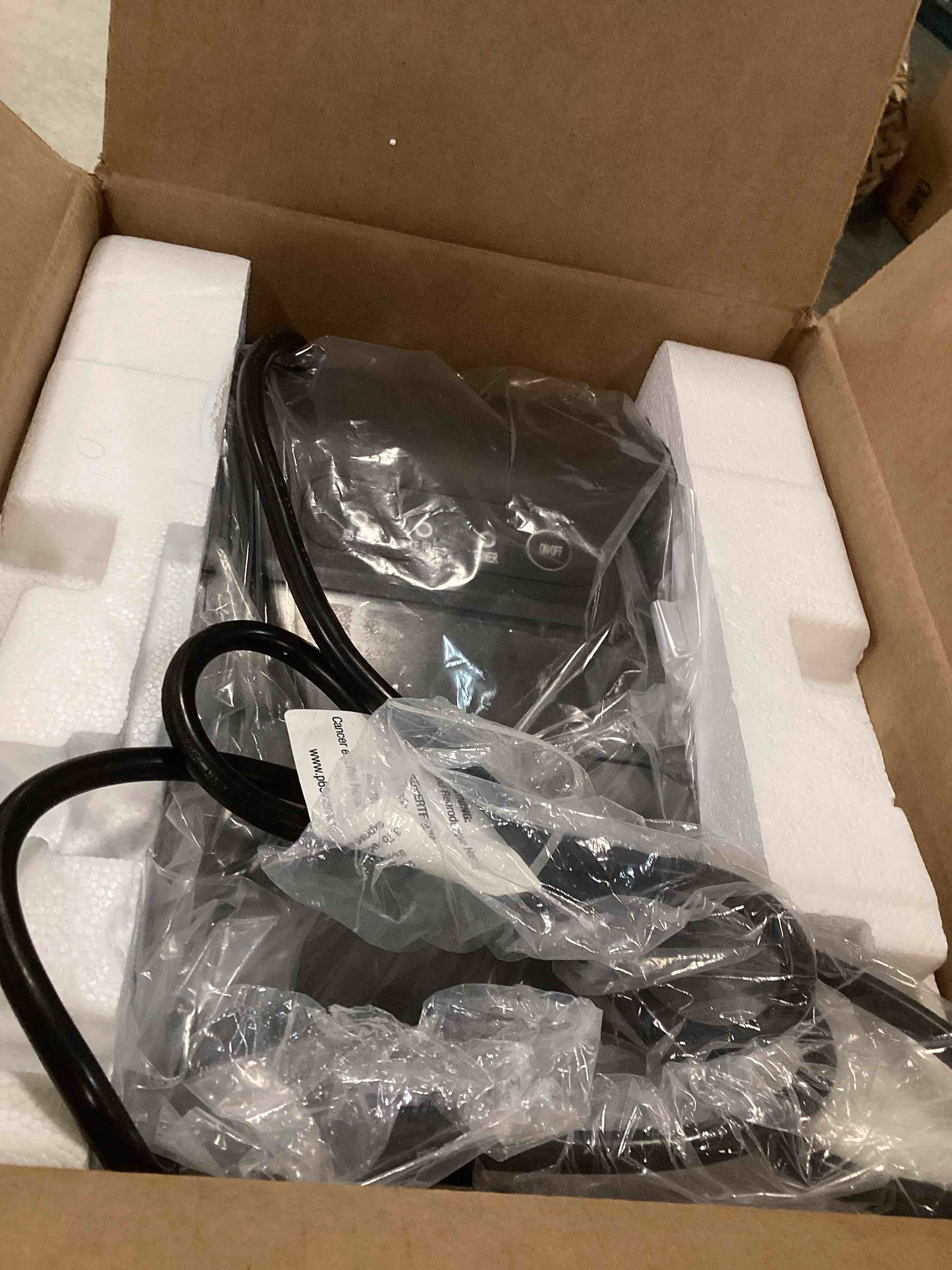 https://s3.amazonaws.com/lotting-images-prod/bidfta/PPE1298386_1745944146845.jpeg
