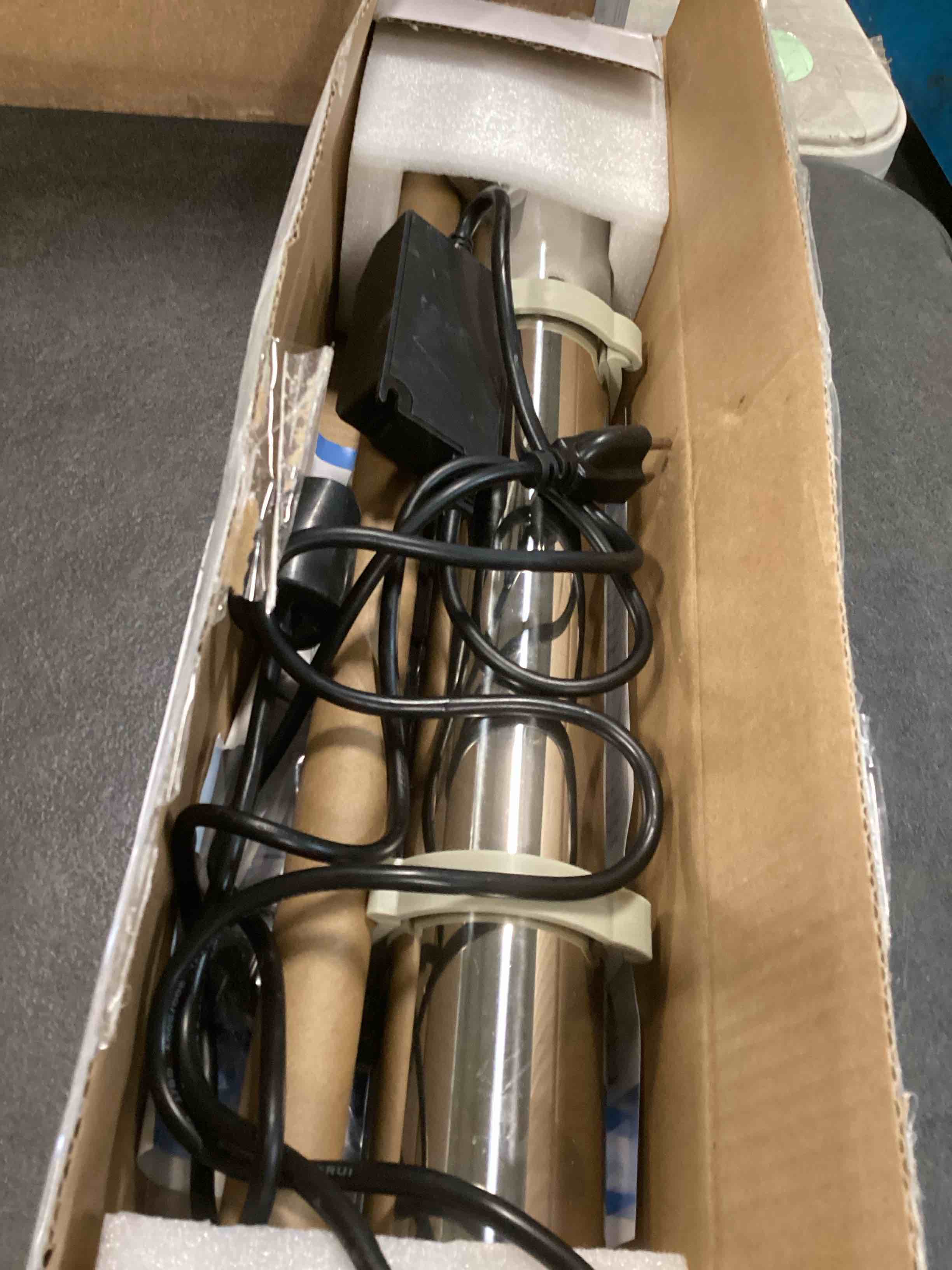 https://s3.amazonaws.com/lotting-images-prod/bidfta/PPE1298472_1745956663430.jpeg