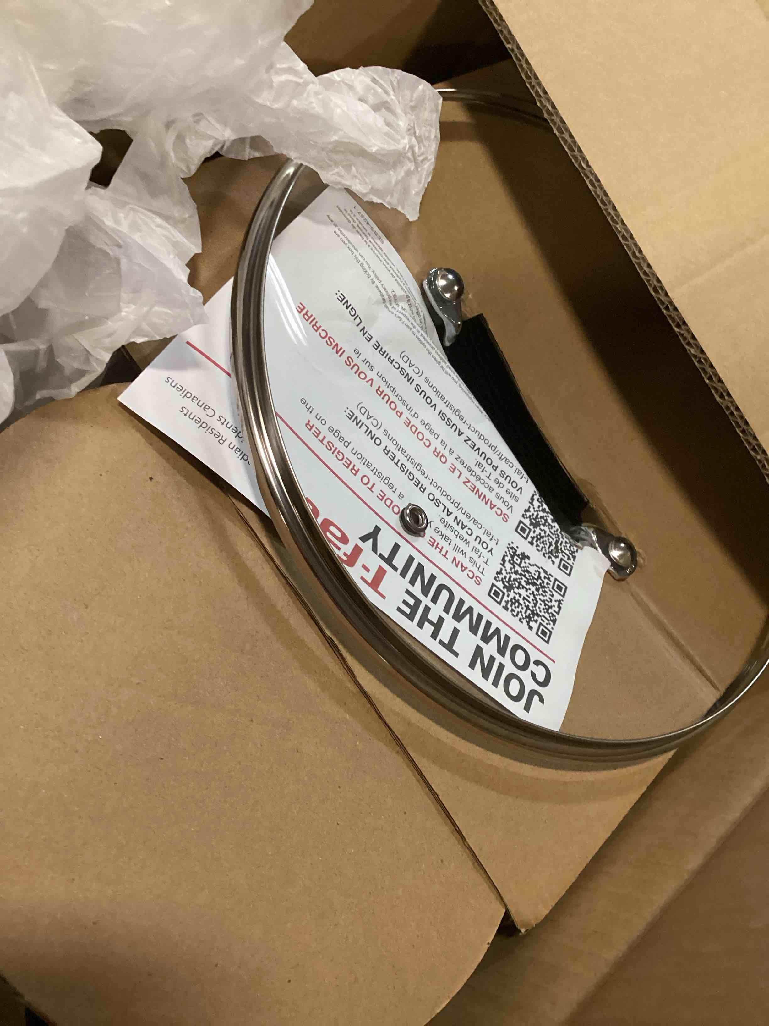 https://s3.amazonaws.com/lotting-images-prod/bidfta/PPE1299331_1746631052273.jpeg