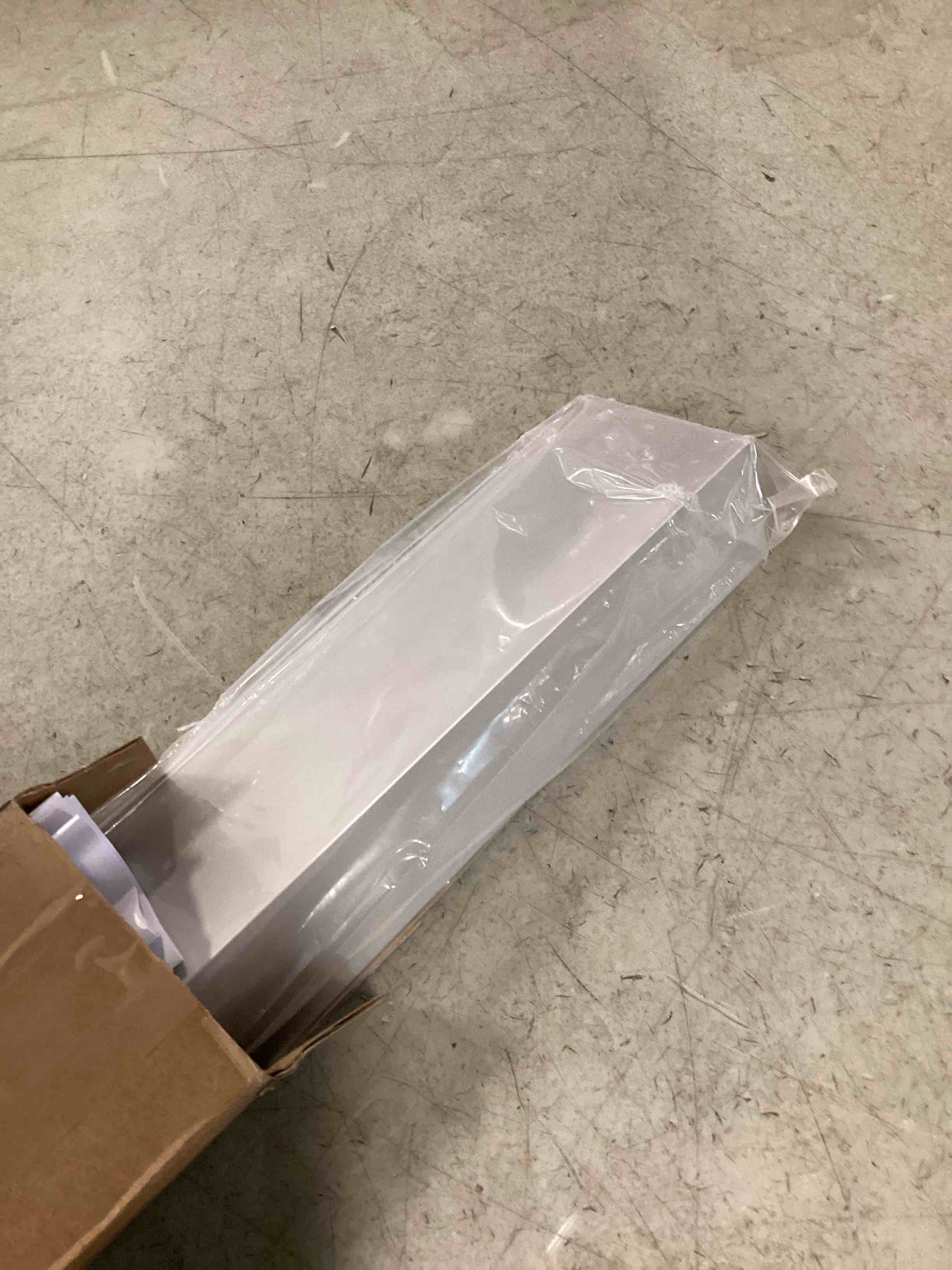 https://s3.amazonaws.com/lotting-images-prod/bidfta/PPE1299631_1746730482062.jpeg