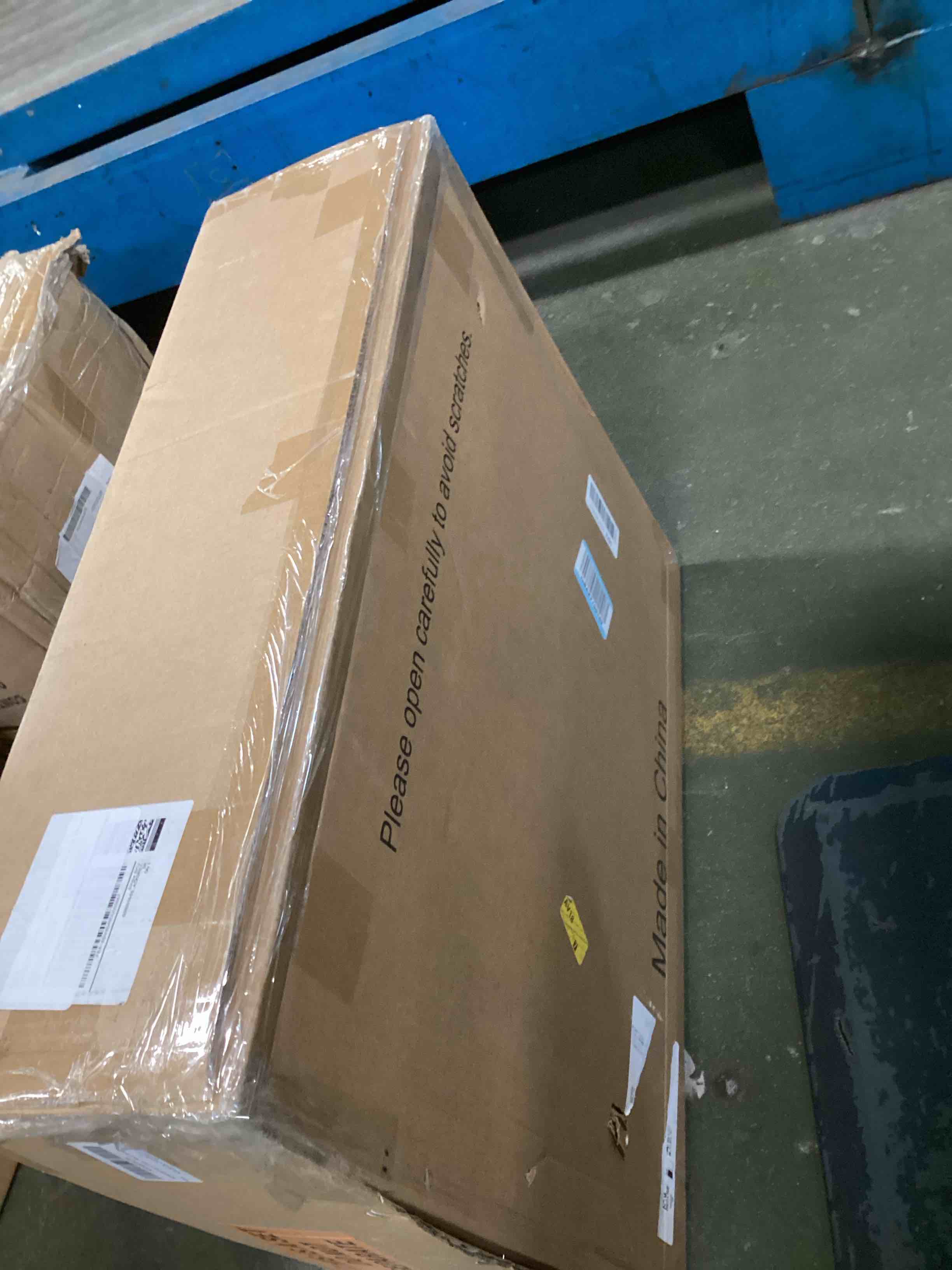 https://s3.amazonaws.com/lotting-images-prod/bidfta/PPE1299671_1746792618796.jpeg