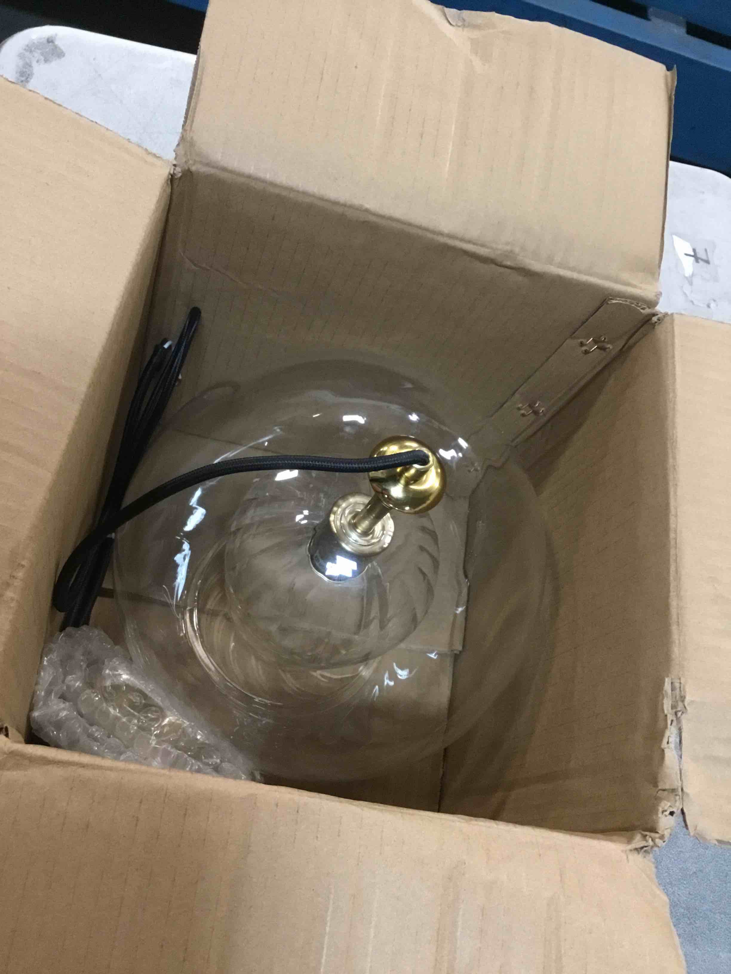 https://s3.amazonaws.com/lotting-images-prod/bidfta/PPE1300303_1744637722256.jpeg