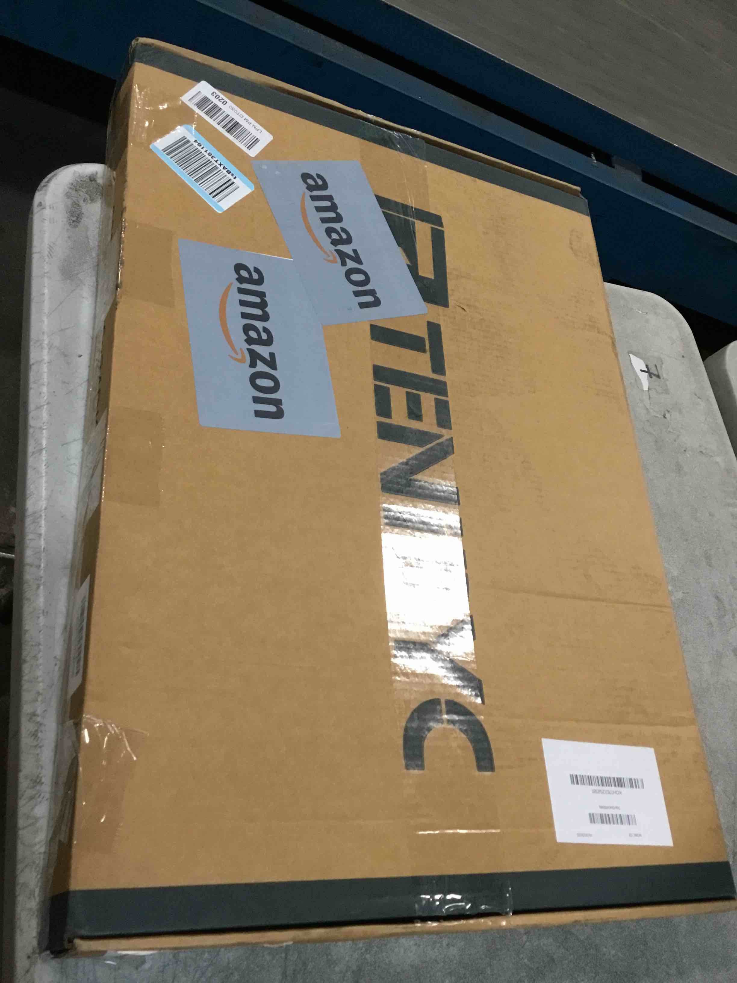 https://s3.amazonaws.com/lotting-images-prod/bidfta/PPE1300380_1744651238577.jpeg