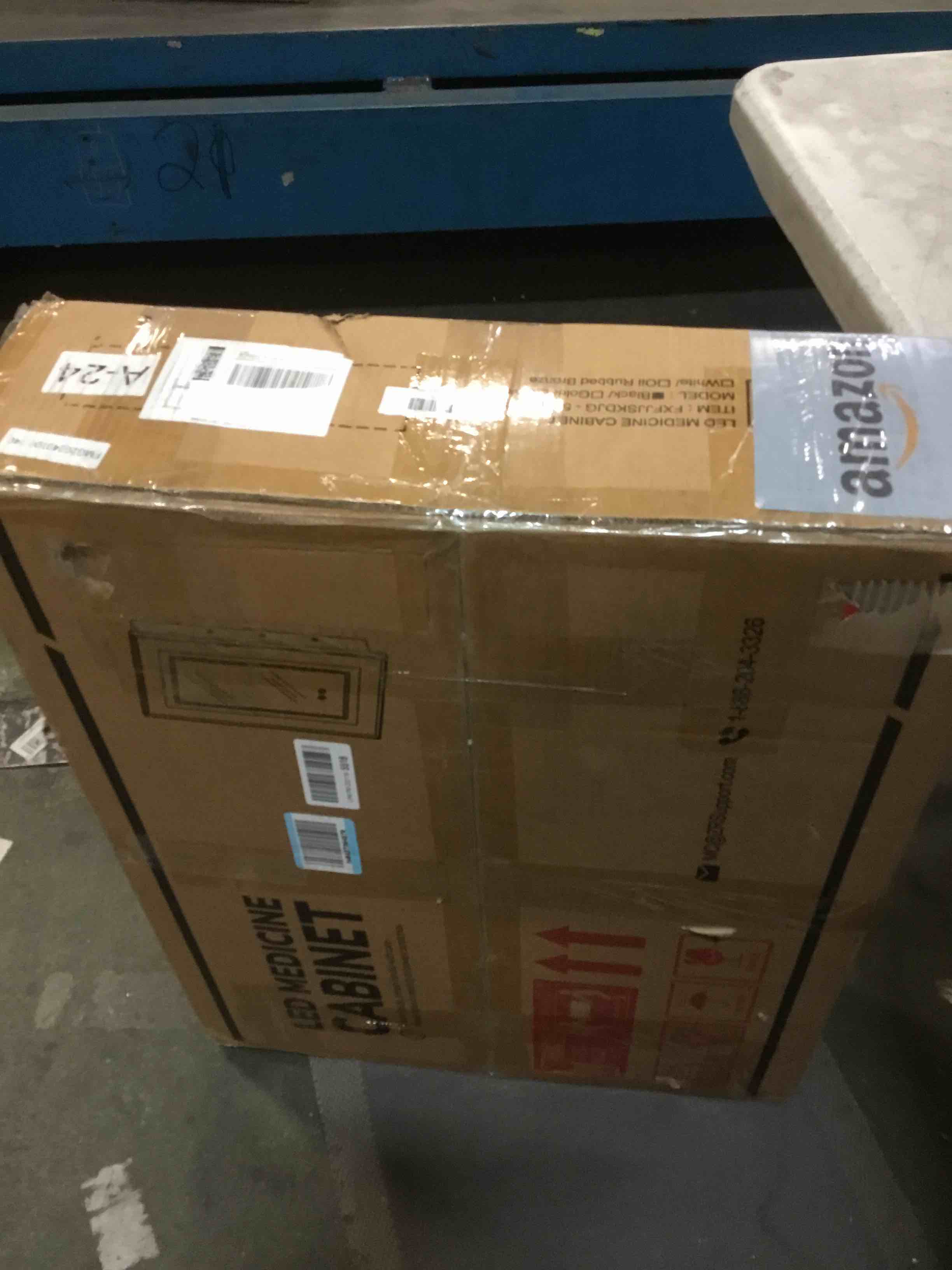 https://s3.amazonaws.com/lotting-images-prod/bidfta/PPE1300536_1744727230142.jpeg