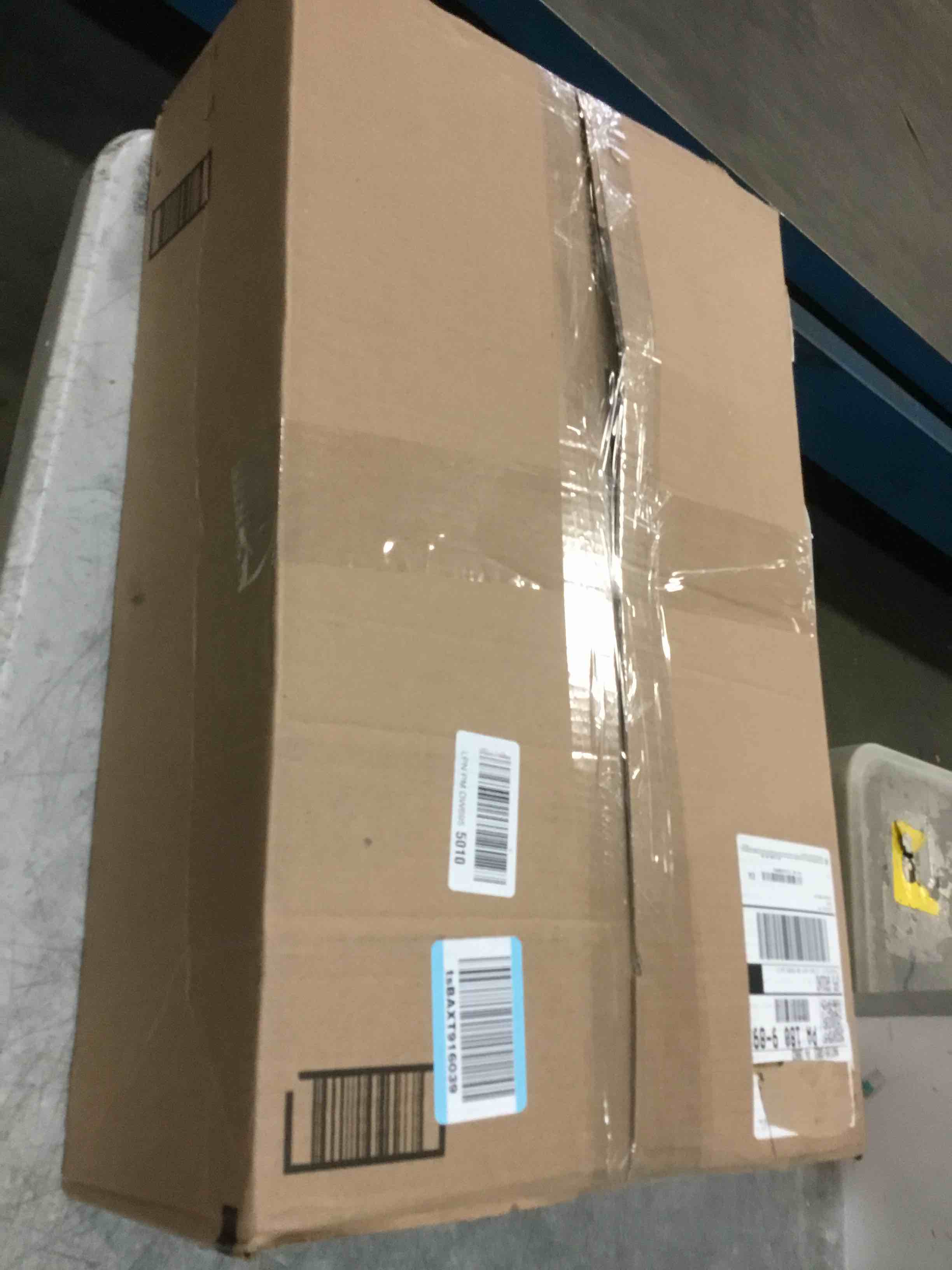 https://s3.amazonaws.com/lotting-images-prod/bidfta/PPE1300551_1744728382360.jpeg