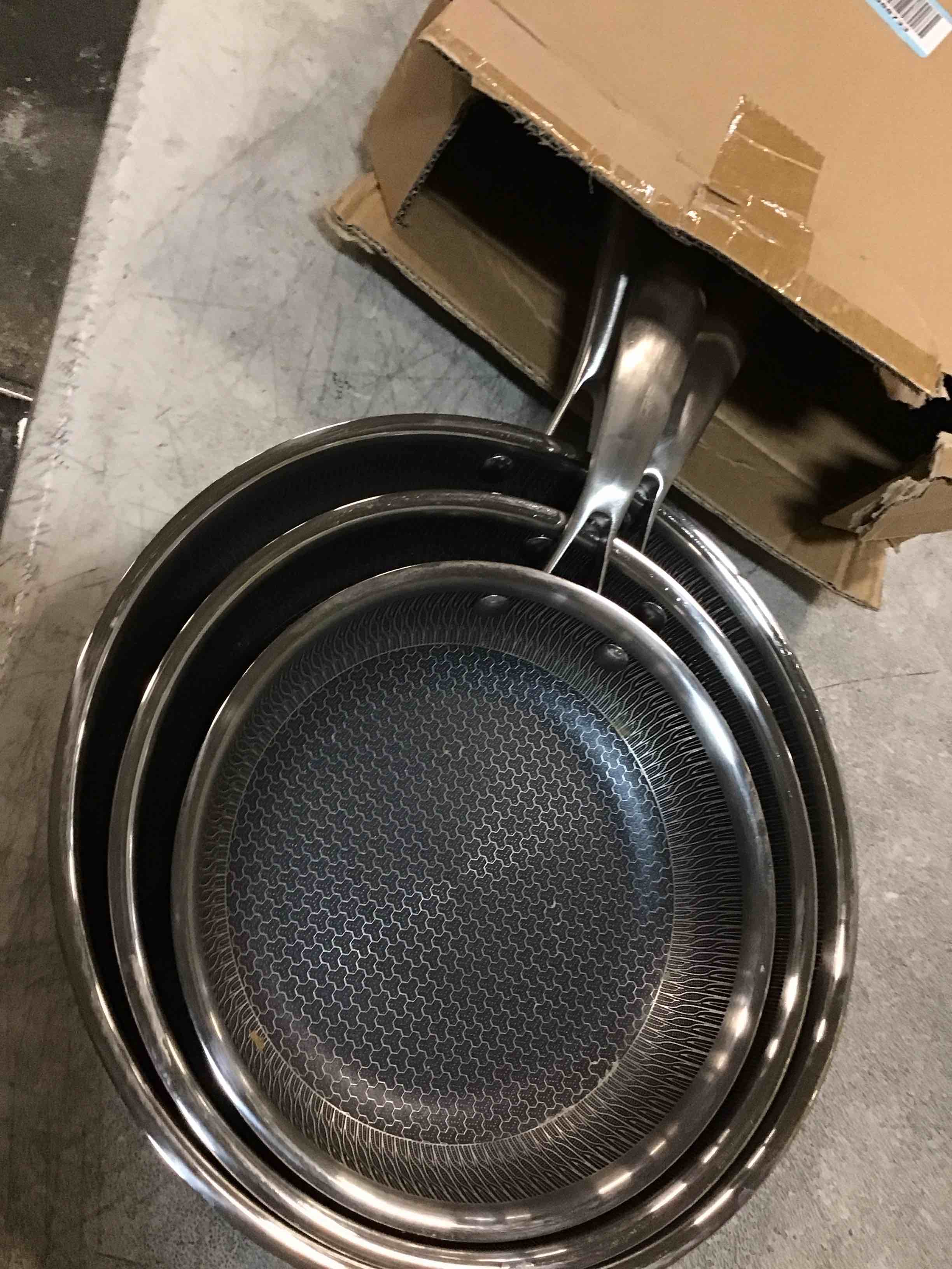 https://s3.amazonaws.com/lotting-images-prod/bidfta/PPE1300664_1744746530369.jpeg