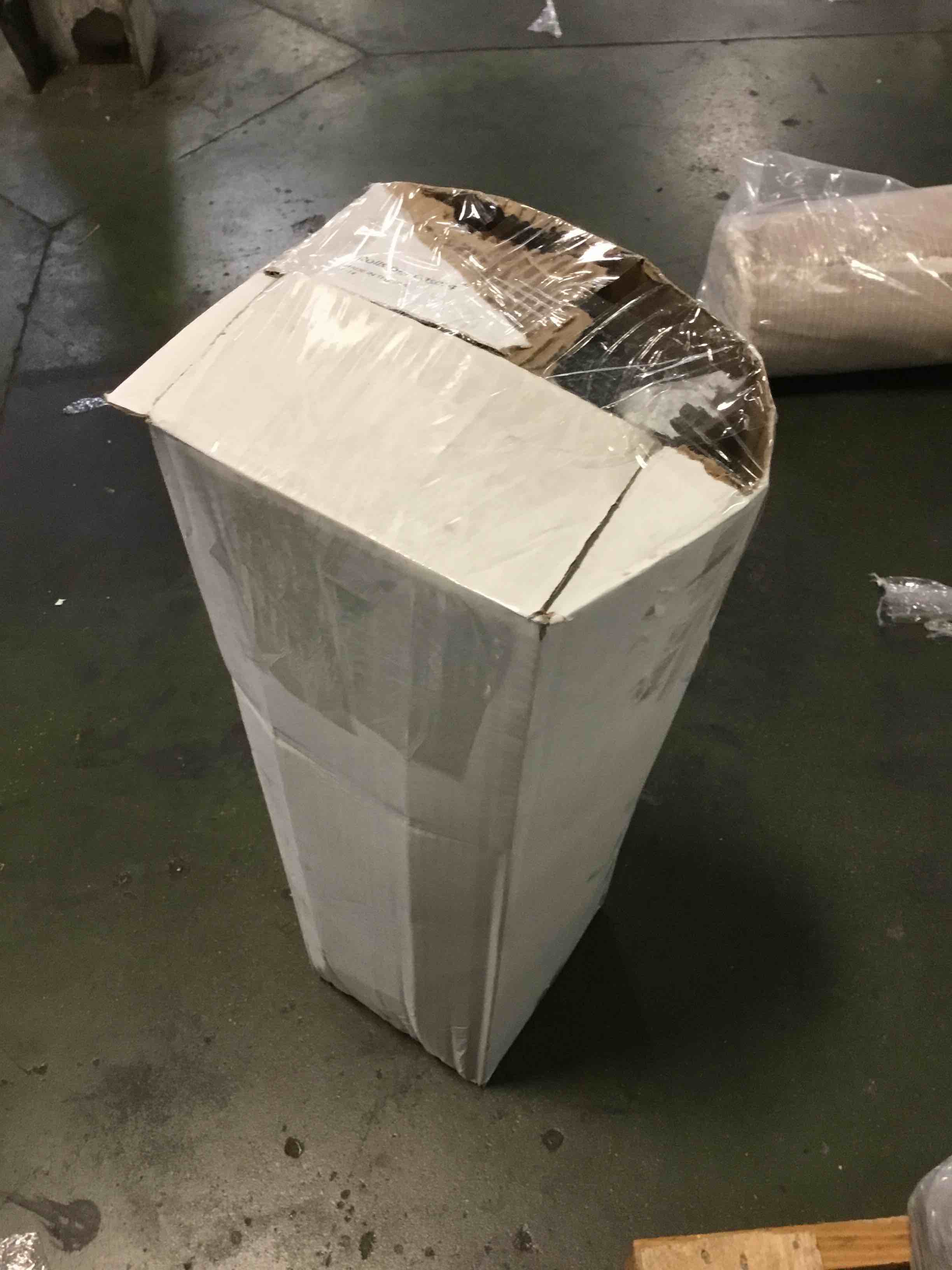 https://s3.amazonaws.com/lotting-images-prod/bidfta/PPE1302397_1745869793735.jpeg