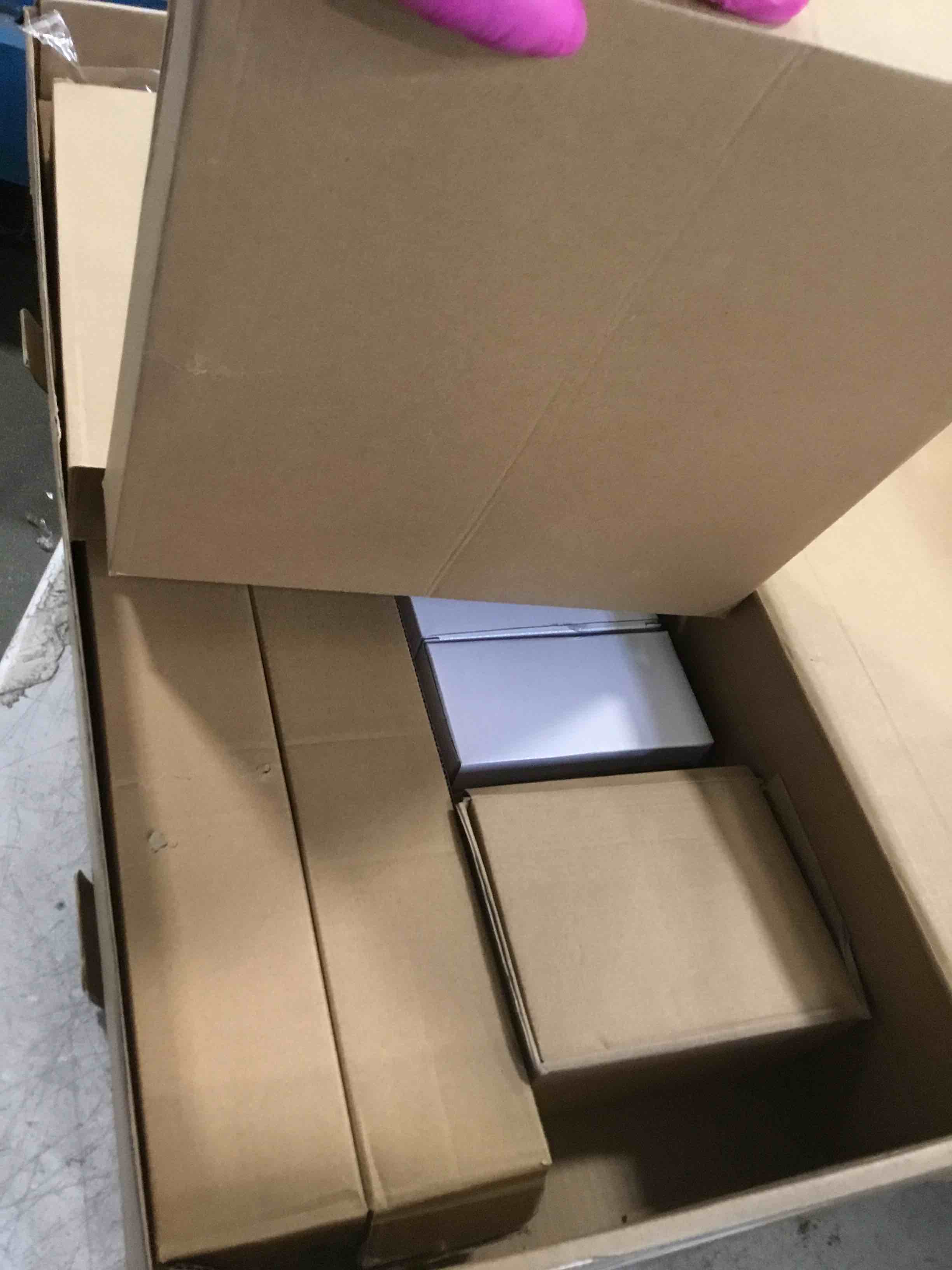 https://s3.amazonaws.com/lotting-images-prod/bidfta/PPE1302814_1746196340333.jpeg