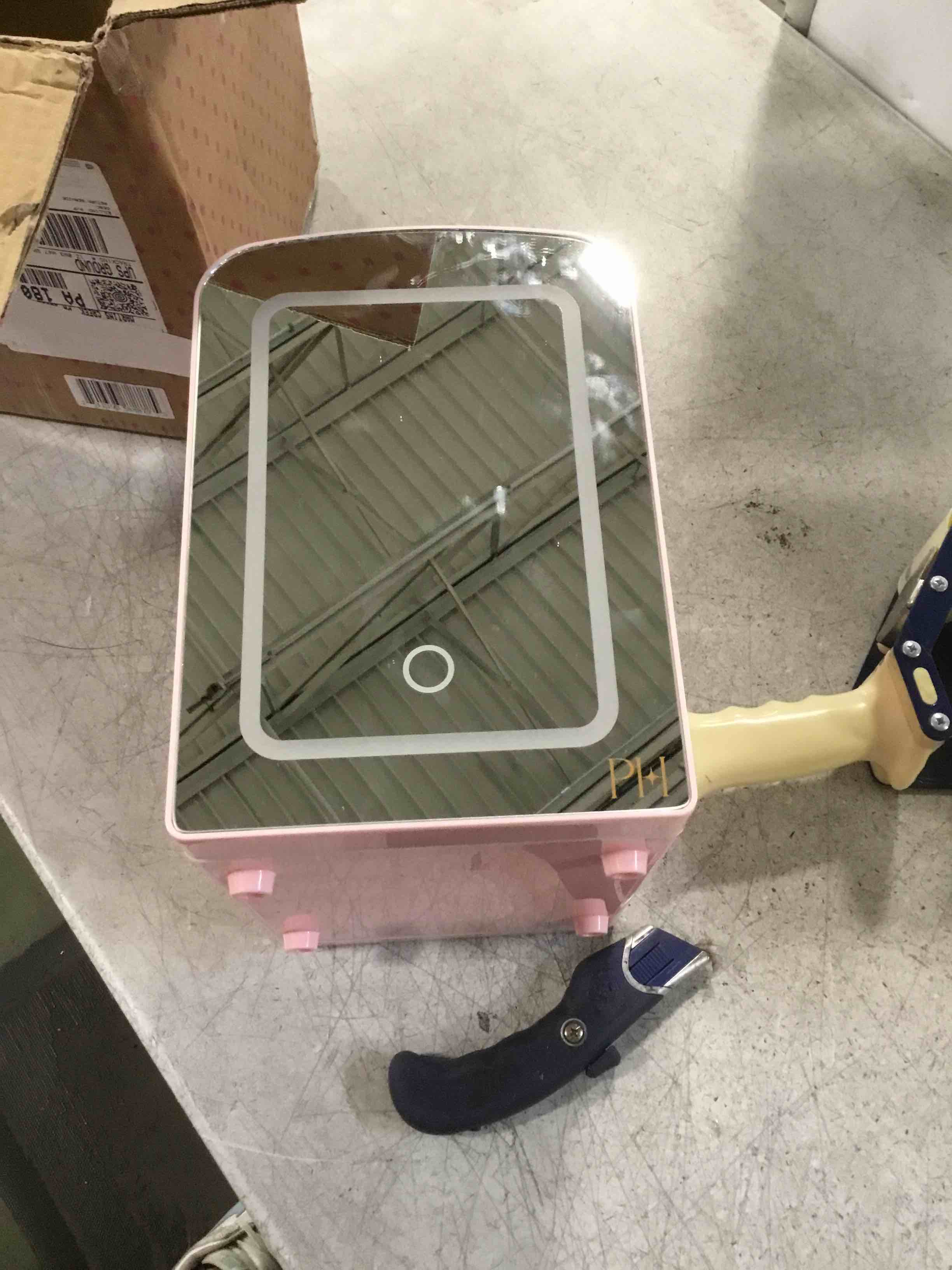 https://s3.amazonaws.com/lotting-images-prod/bidfta/PPE1302899_1746208599311.jpeg