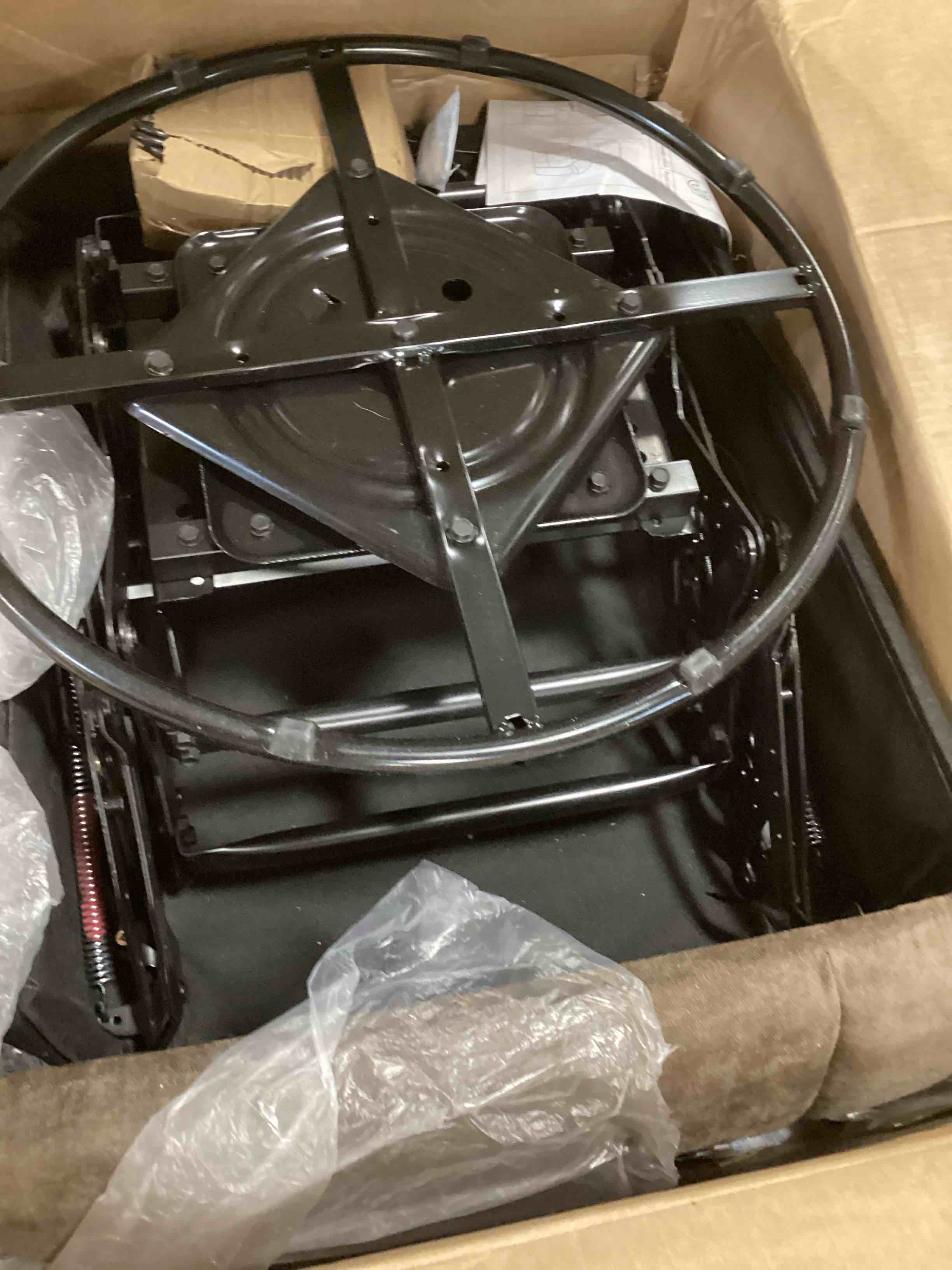 https://s3.amazonaws.com/lotting-images-prod/bidfta/PPE1305775_1745941870045.jpeg