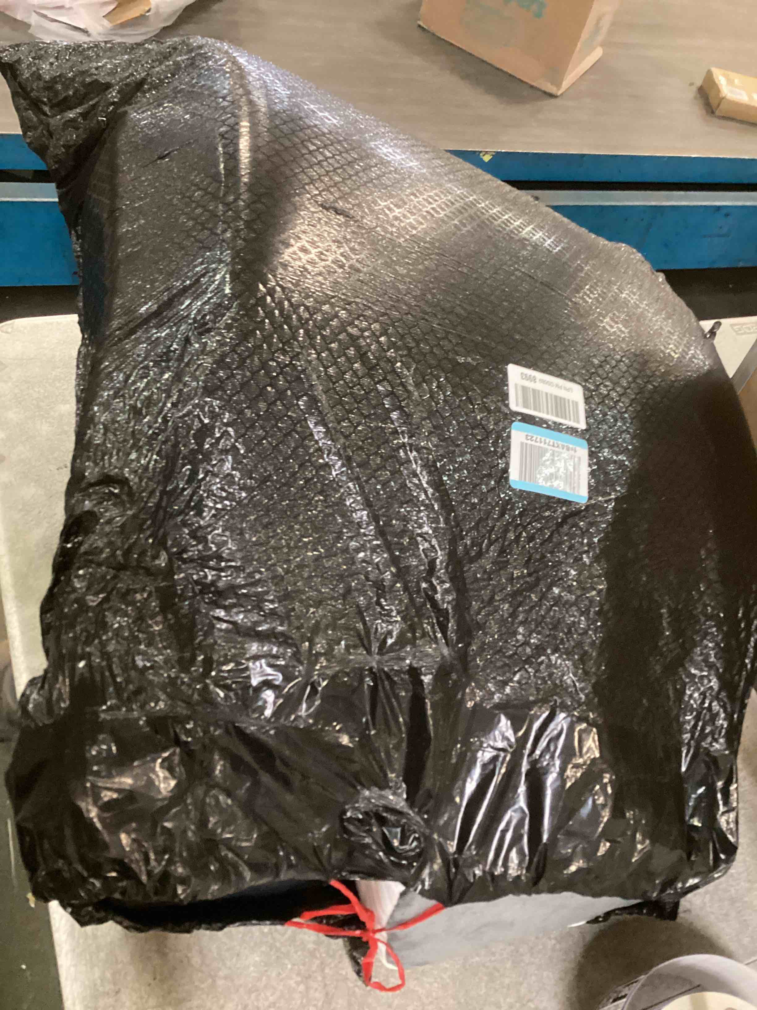 https://s3.amazonaws.com/lotting-images-prod/bidfta/PPE1307078_1744983213639.jpeg