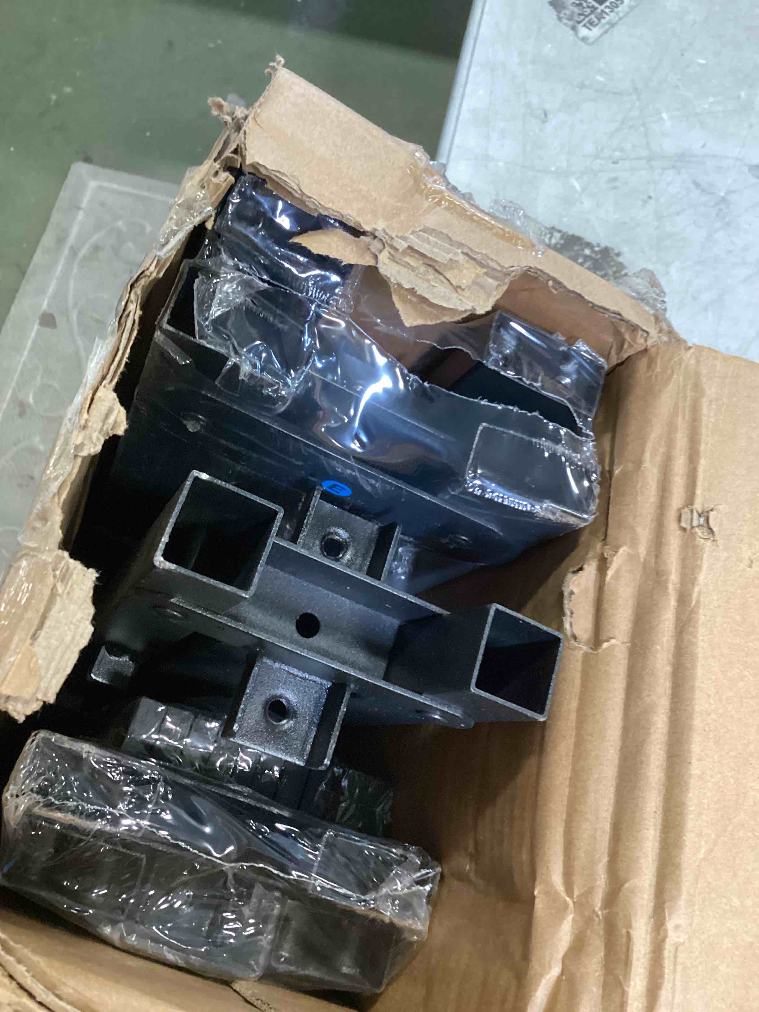 https://s3.amazonaws.com/lotting-images-prod/bidfta/PPE1308279_1745848534714.jpeg