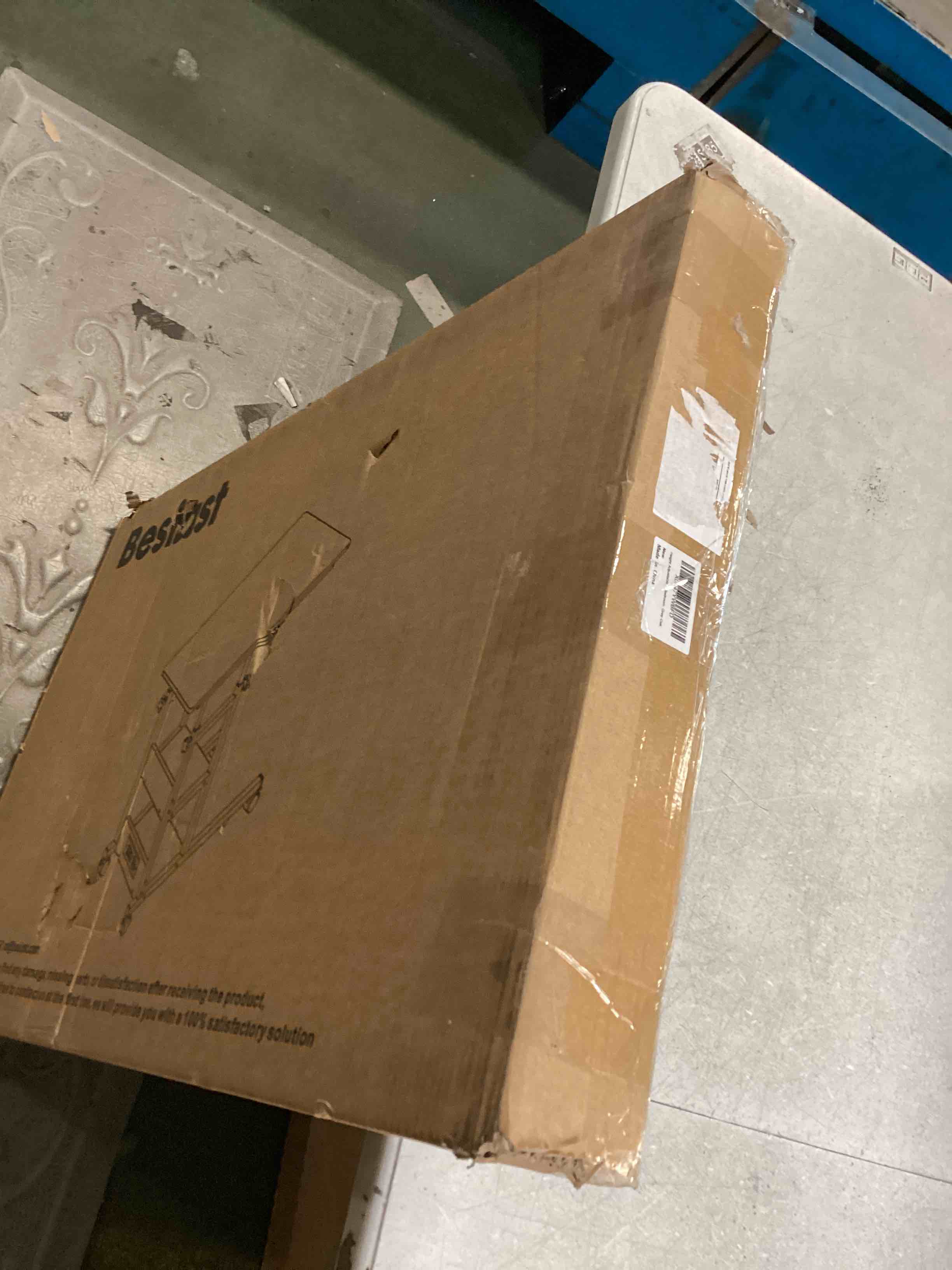 https://s3.amazonaws.com/lotting-images-prod/bidfta/PPE1308291_1745850723121.jpeg