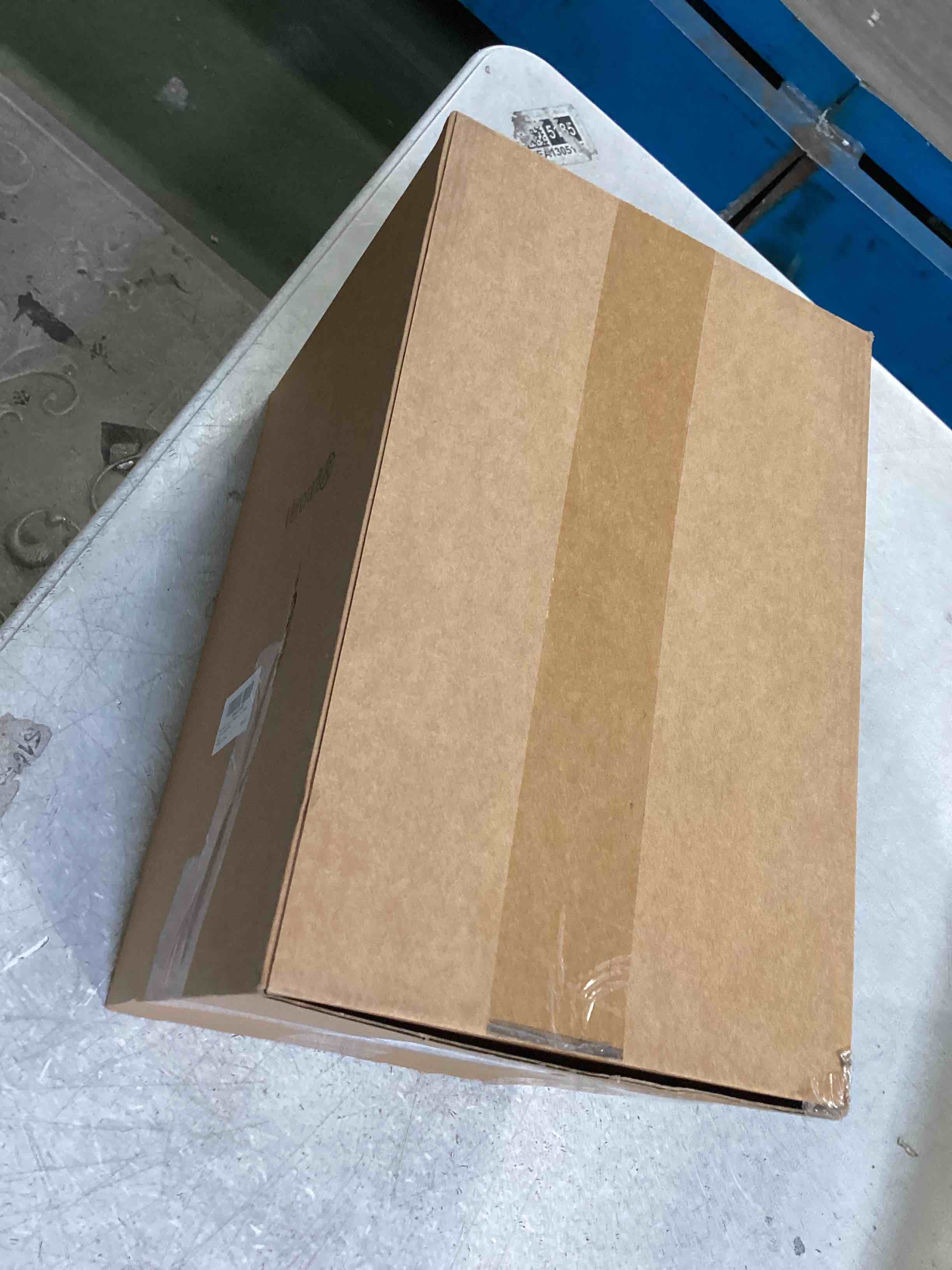 https://s3.amazonaws.com/lotting-images-prod/bidfta/PPE1308313_1745852361371.jpeg