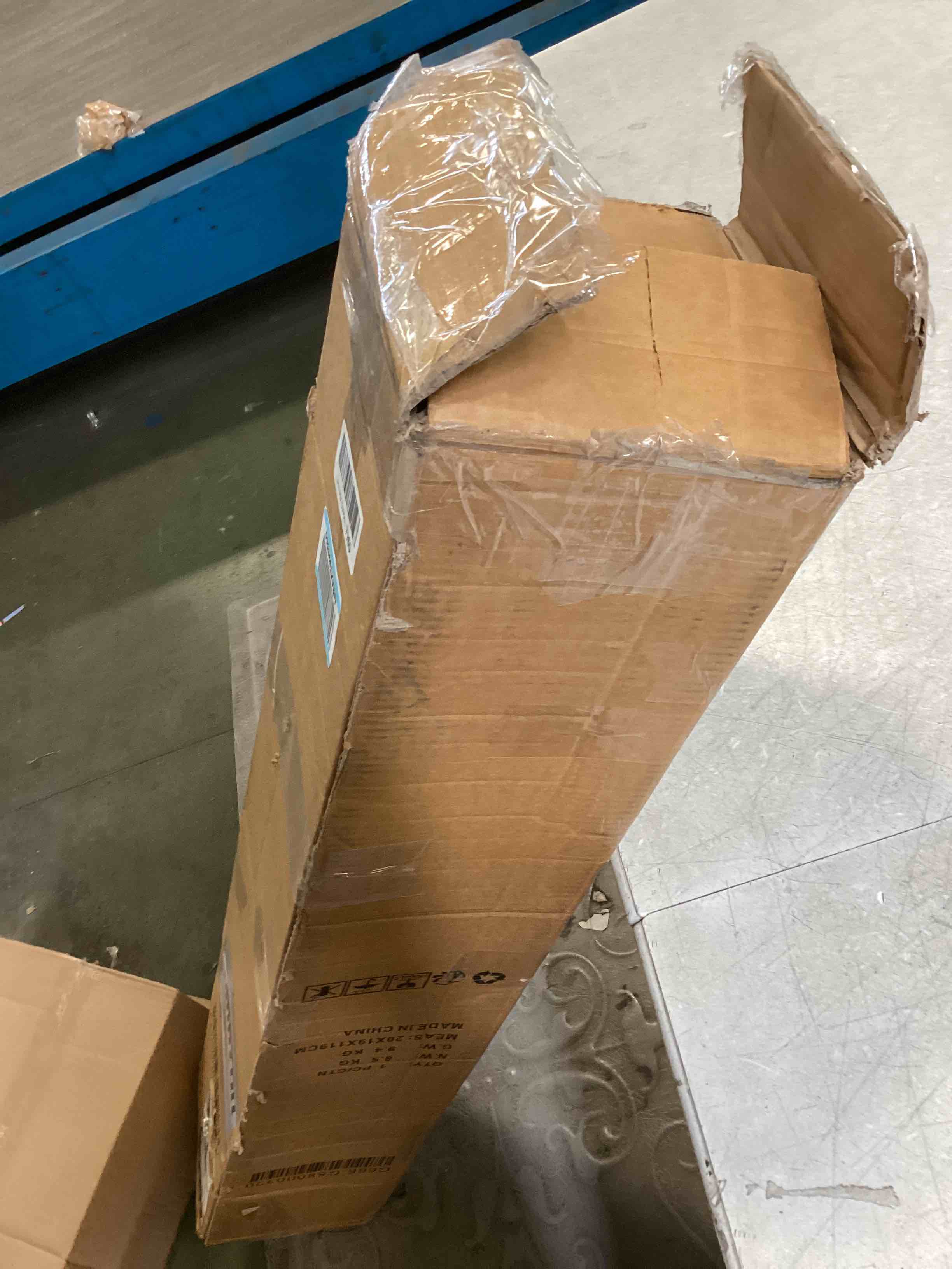 https://s3.amazonaws.com/lotting-images-prod/bidfta/PPE1308413_1745863129682.jpeg