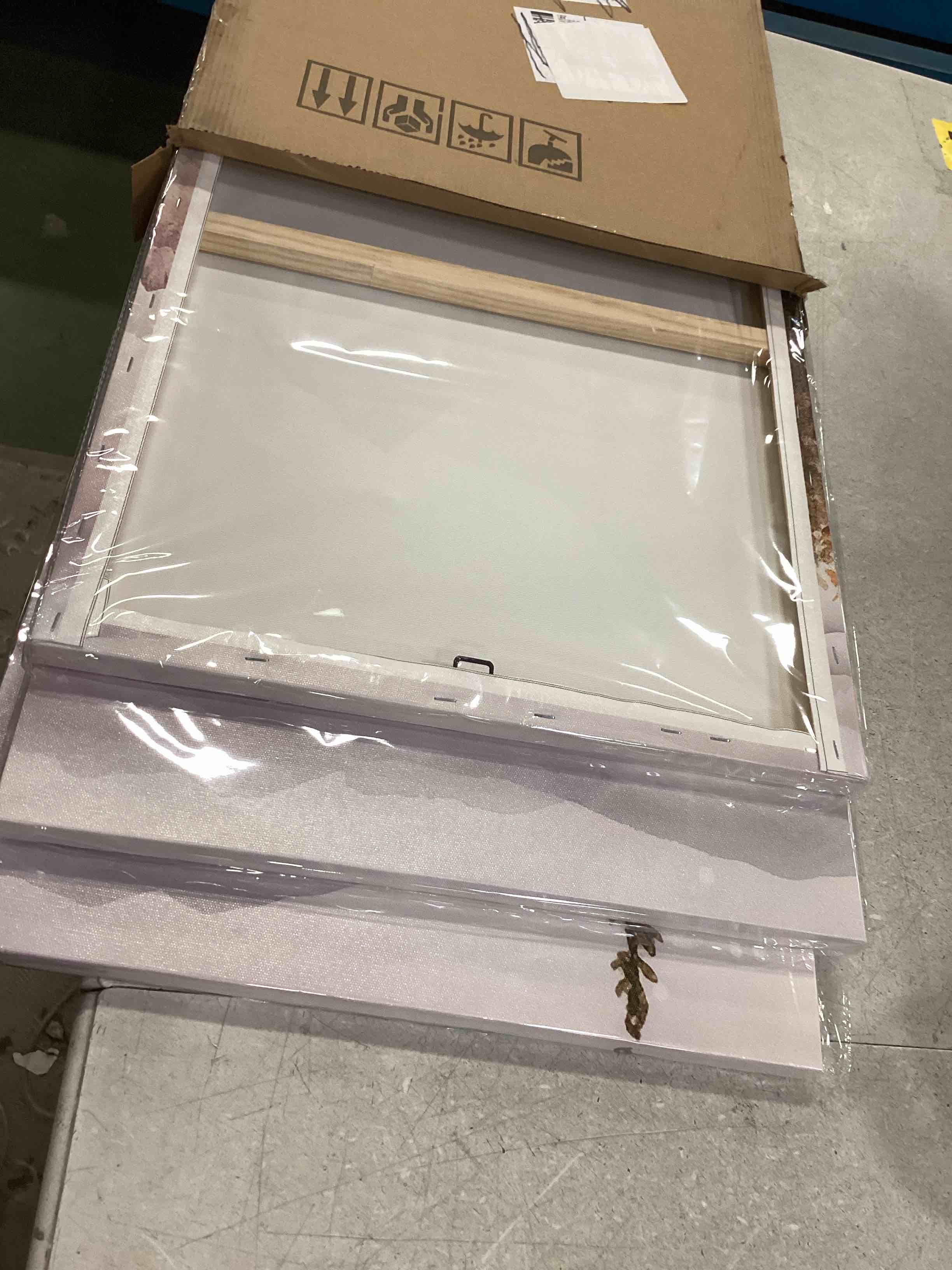 https://s3.amazonaws.com/lotting-images-prod/bidfta/PPE1308480_1745928463358.jpeg