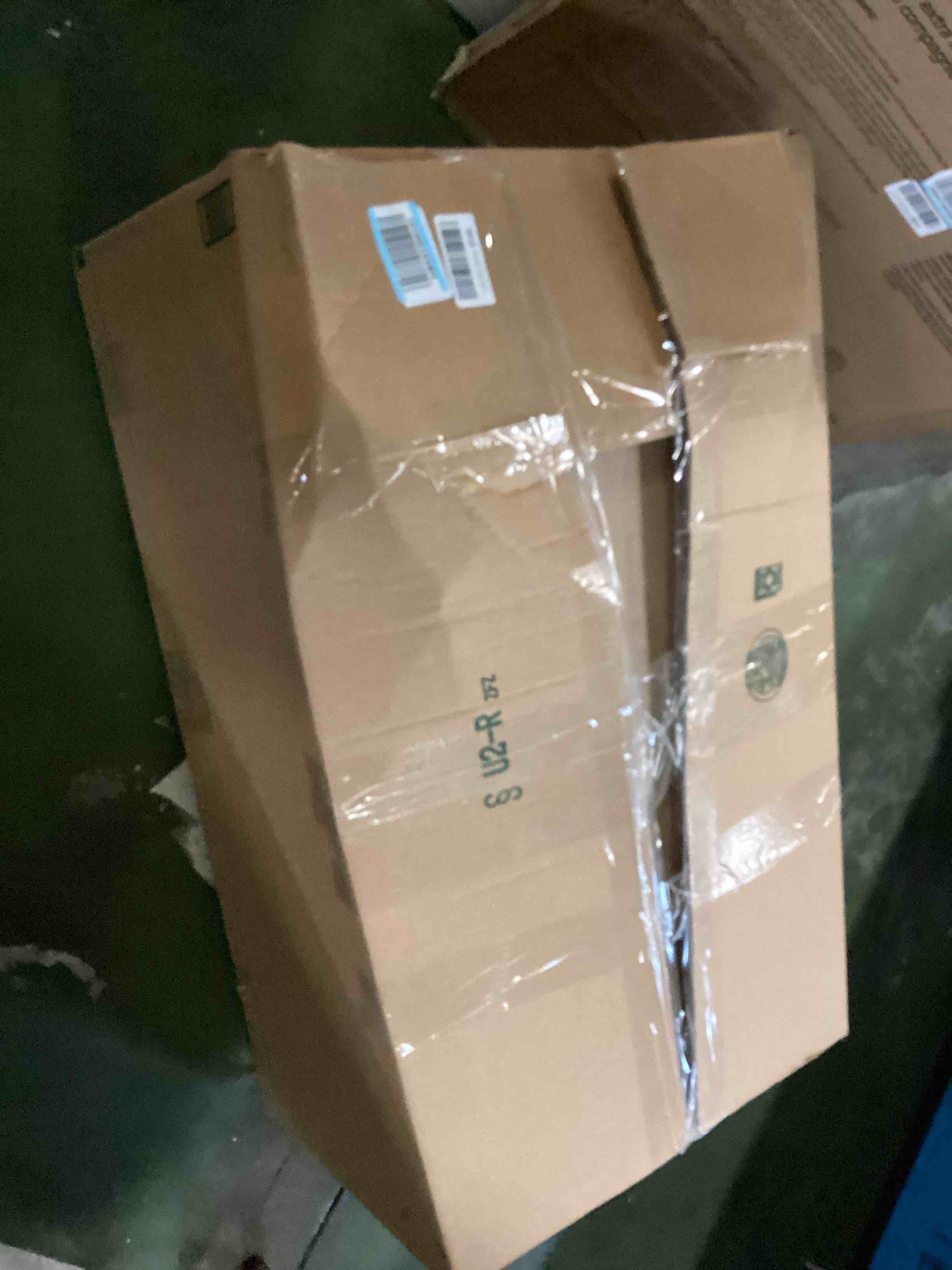 https://s3.amazonaws.com/lotting-images-prod/bidfta/PPE1308518_1745932174893.jpeg
