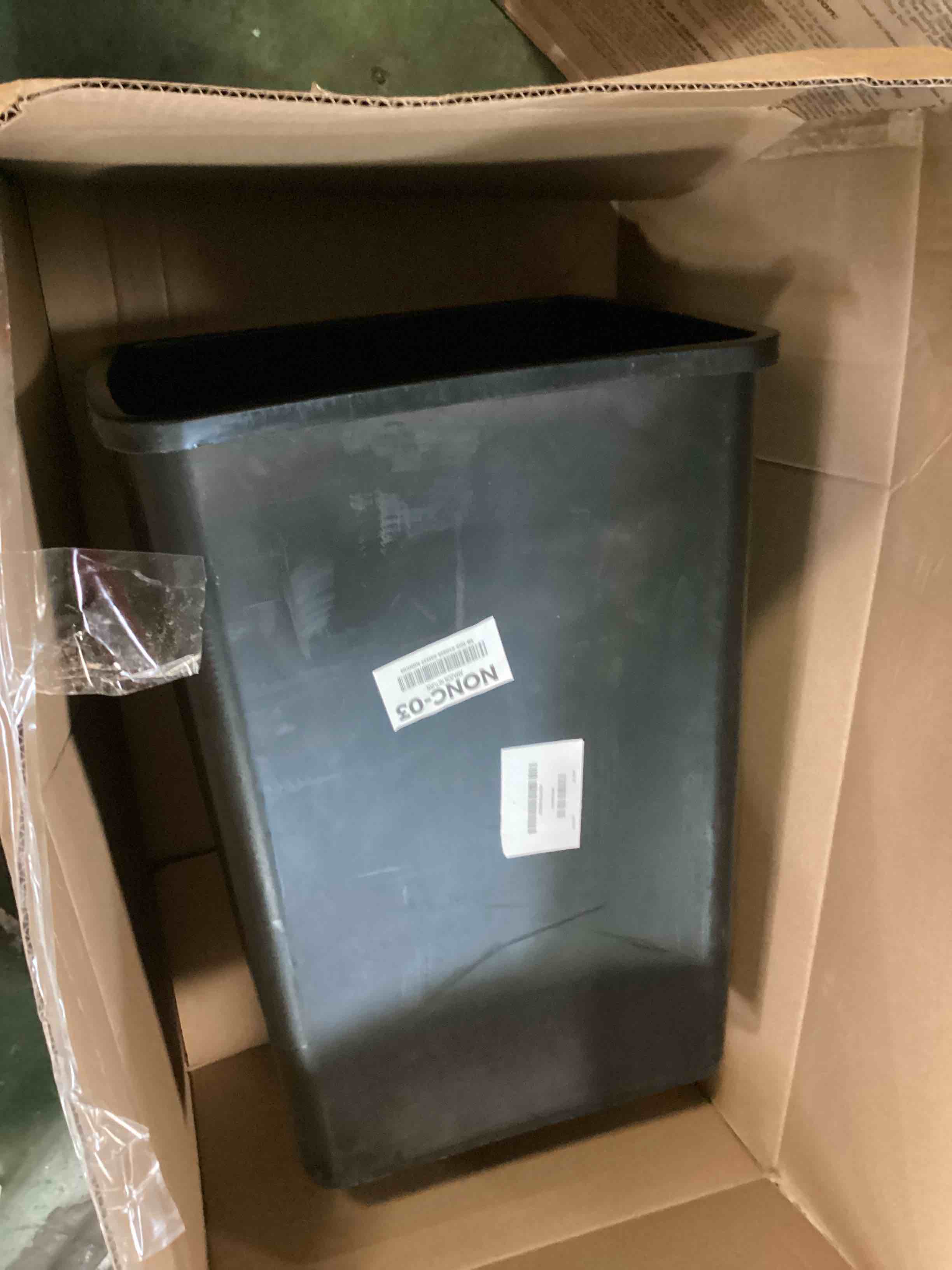https://s3.amazonaws.com/lotting-images-prod/bidfta/PPE1308518_1745932188714.jpeg