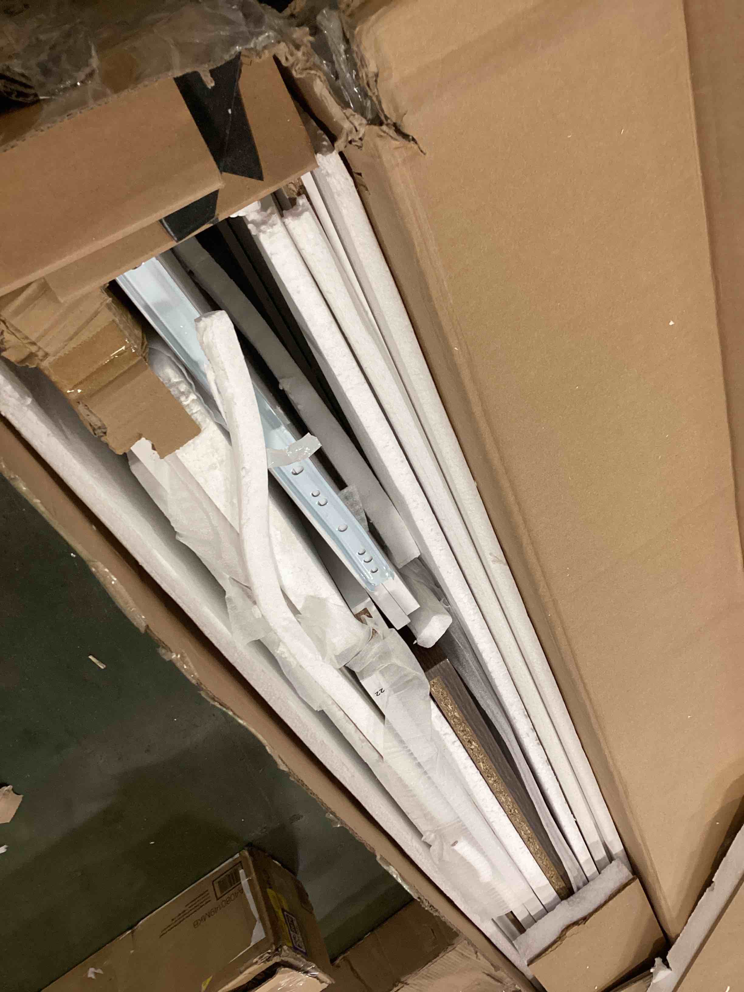 https://s3.amazonaws.com/lotting-images-prod/bidfta/PPE1308680_1745956494862.jpeg