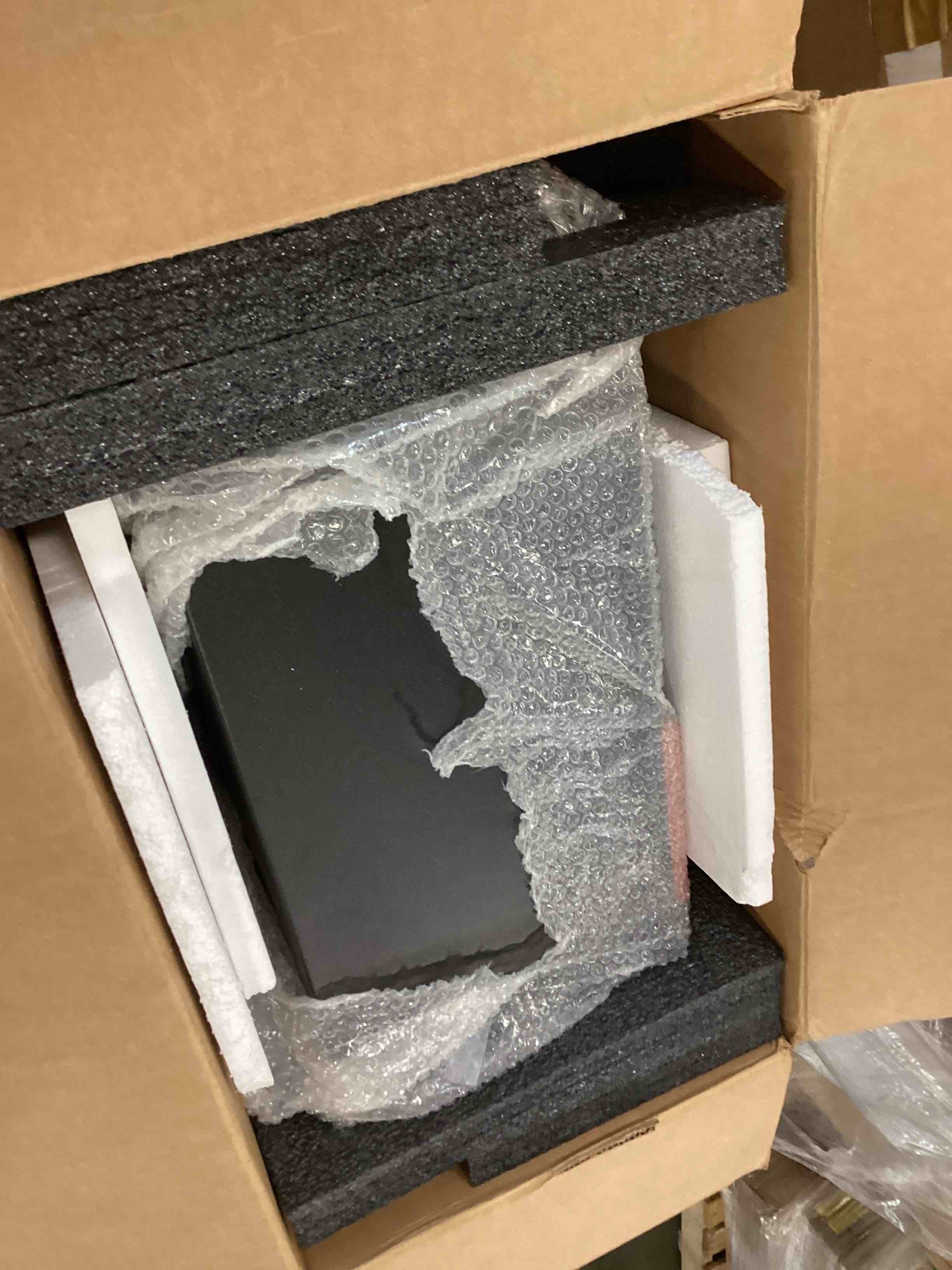 https://s3.amazonaws.com/lotting-images-prod/bidfta/PPE1308721_1746030733277.jpeg