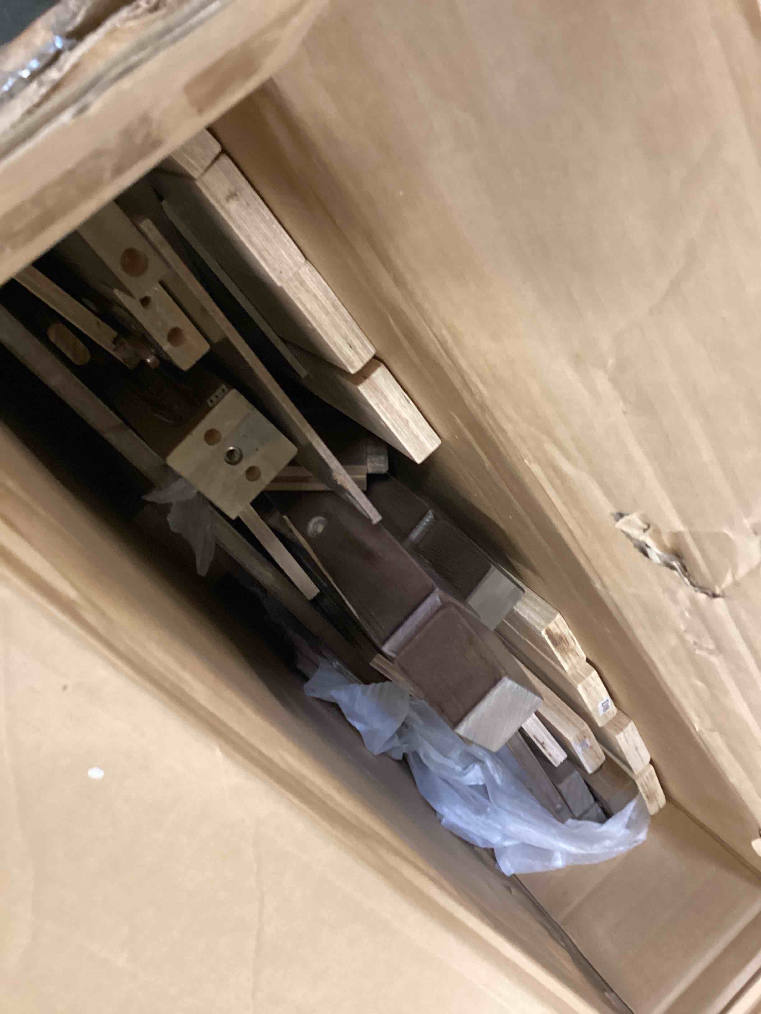 https://s3.amazonaws.com/lotting-images-prod/bidfta/PPE1308756_1746042724406.jpeg