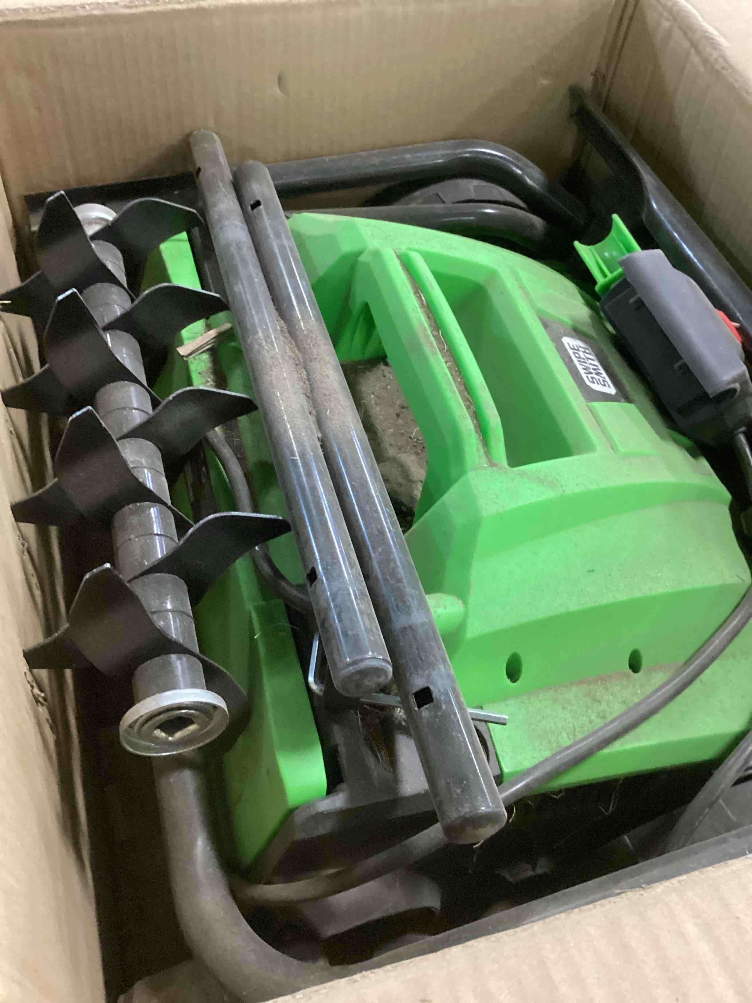 https://s3.amazonaws.com/lotting-images-prod/bidfta/PPE1309408_1744737624922.jpeg