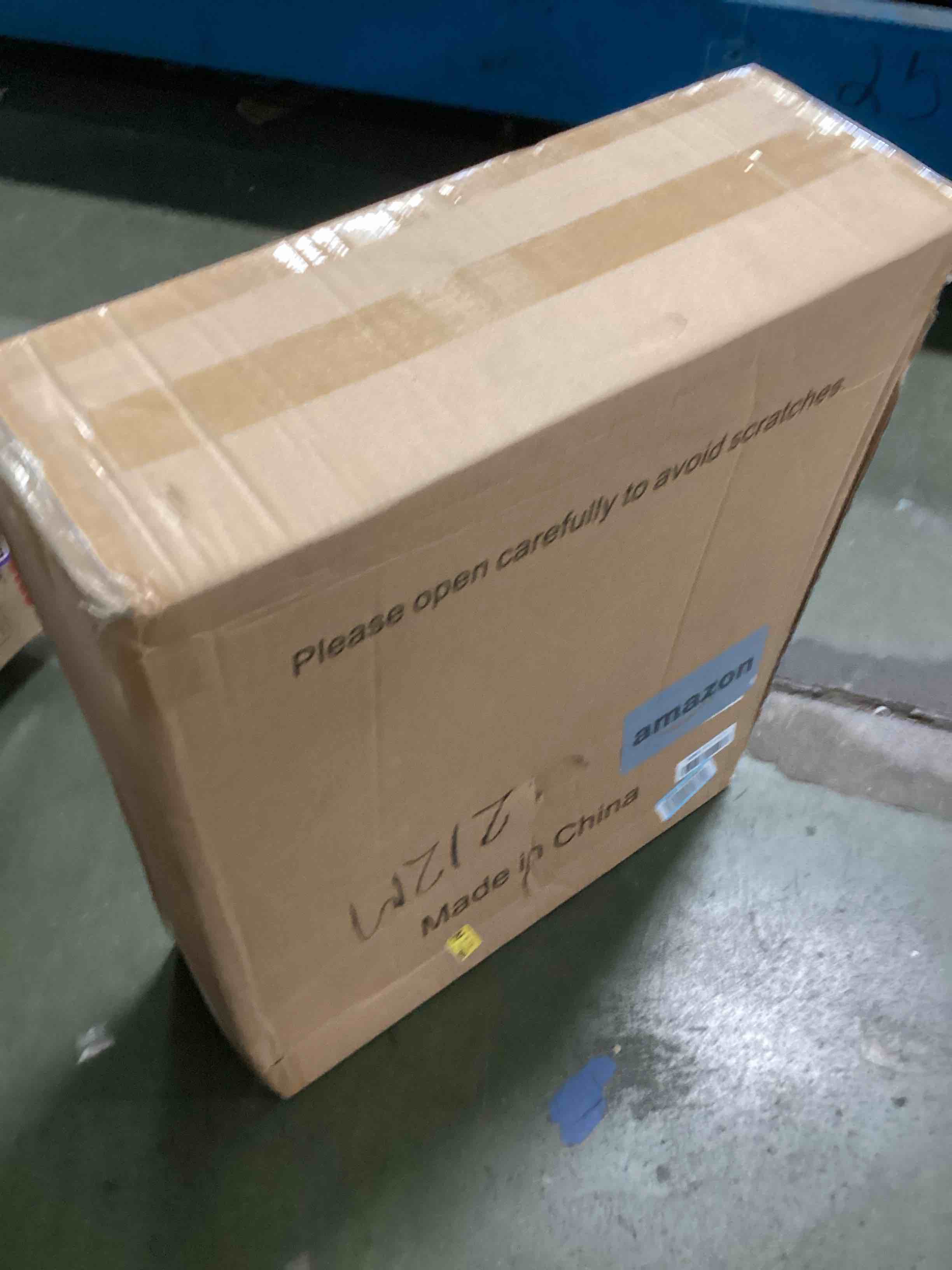 https://s3.amazonaws.com/lotting-images-prod/bidfta/PPE1309808_1744892967223.jpeg
