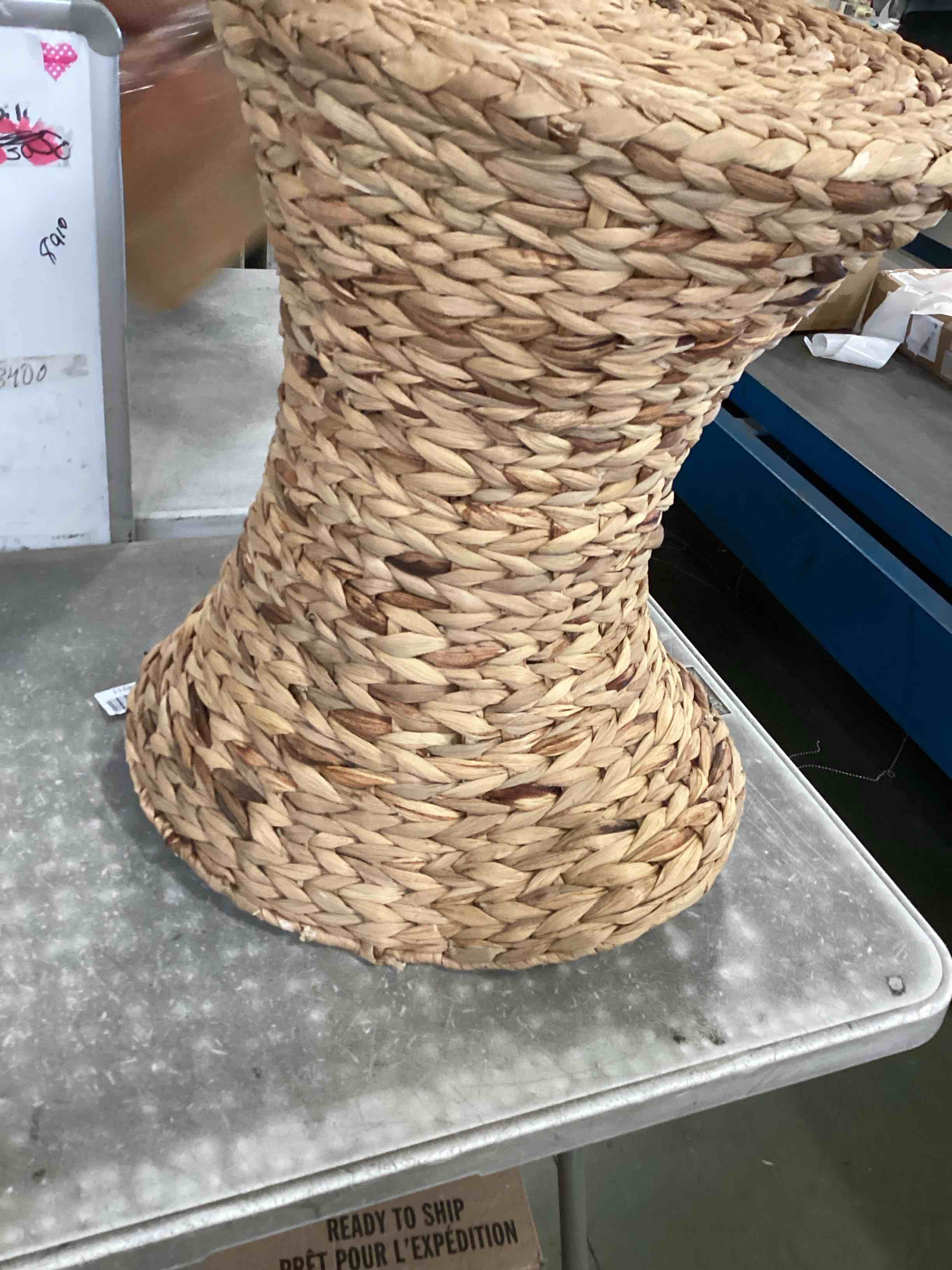 https://s3.amazonaws.com/lotting-images-prod/bidfta/PPE1310559_1745498219211.jpeg