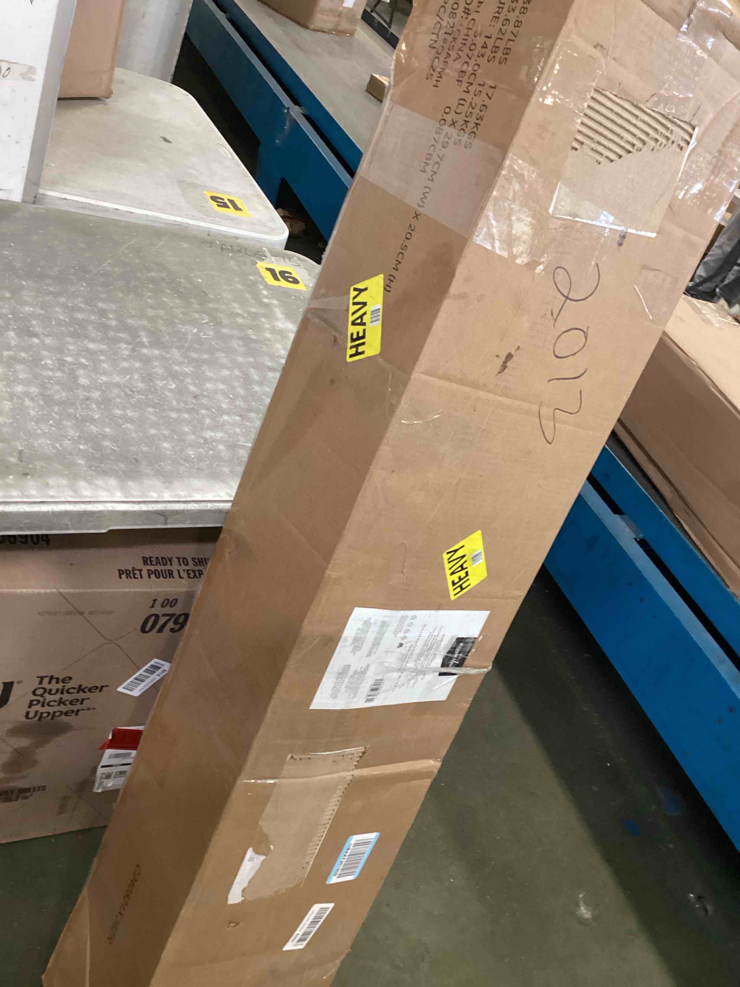 https://s3.amazonaws.com/lotting-images-prod/bidfta/PPE1310581_1745504694403.jpeg