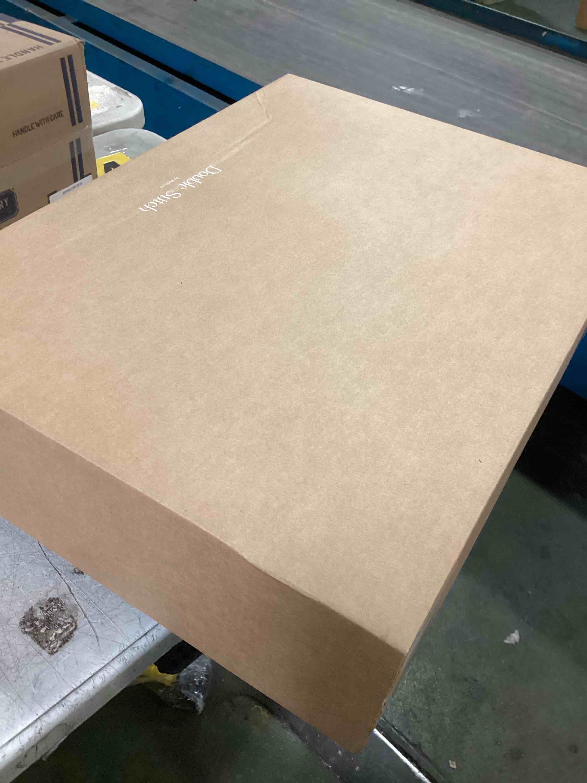 https://s3.amazonaws.com/lotting-images-prod/bidfta/PPE1310922_1746105294628.jpeg